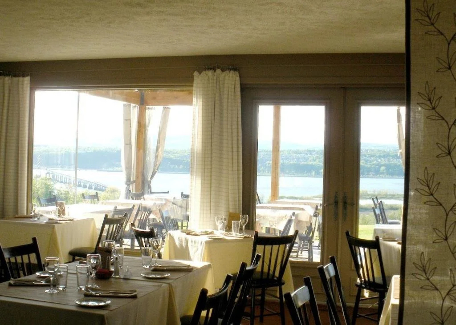 Les Ancêtres Auberge & Restaurant