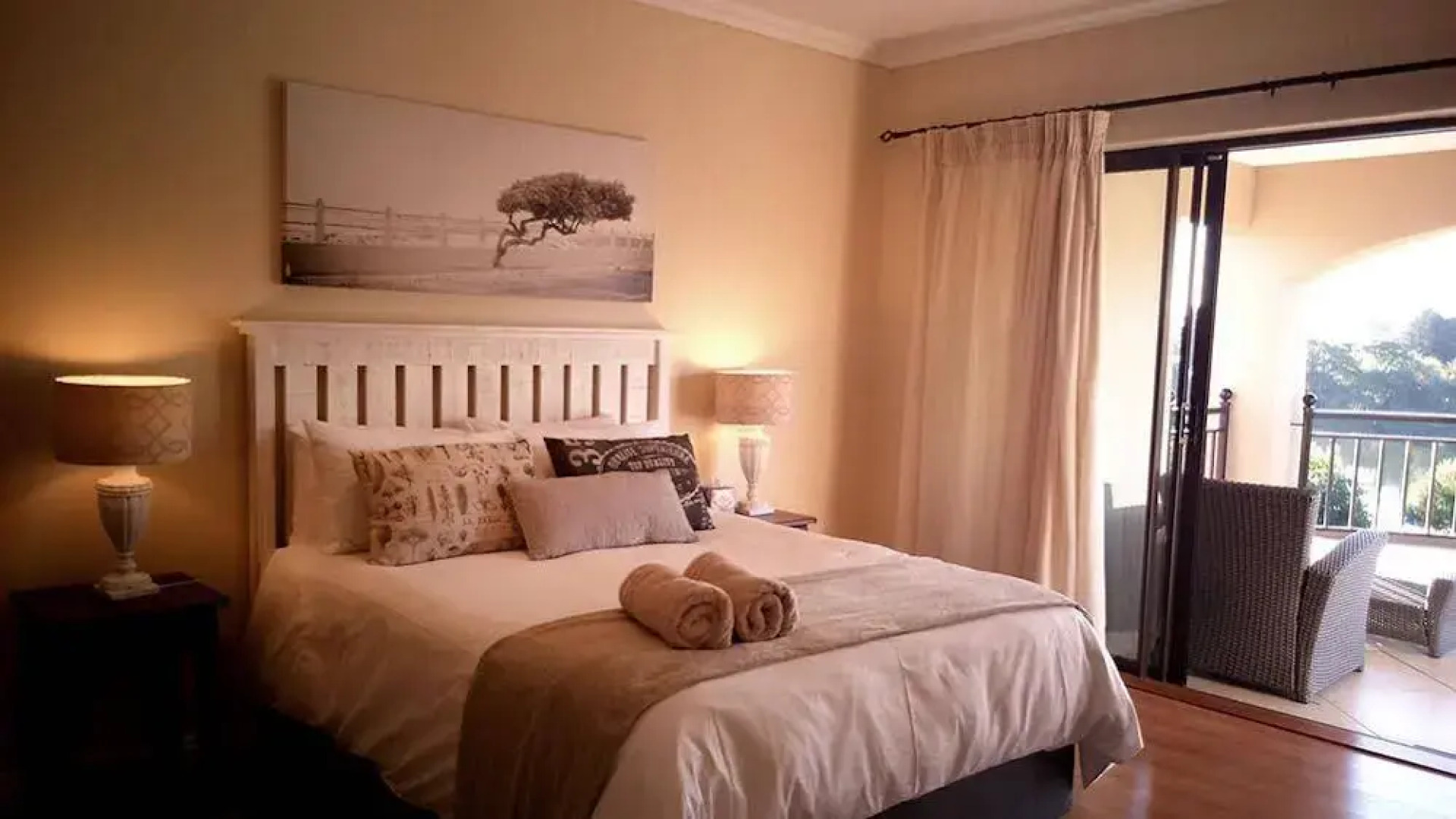 Pont de Val Riverside Escape