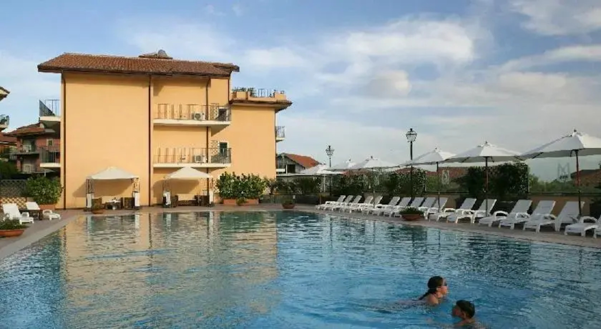 Magnolia Club Residence