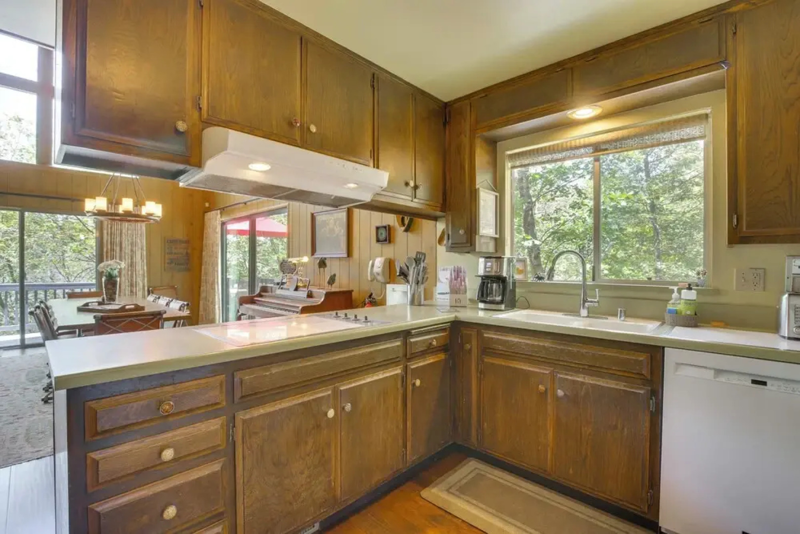 Lake Arrowhead Family Home w/ Game Room