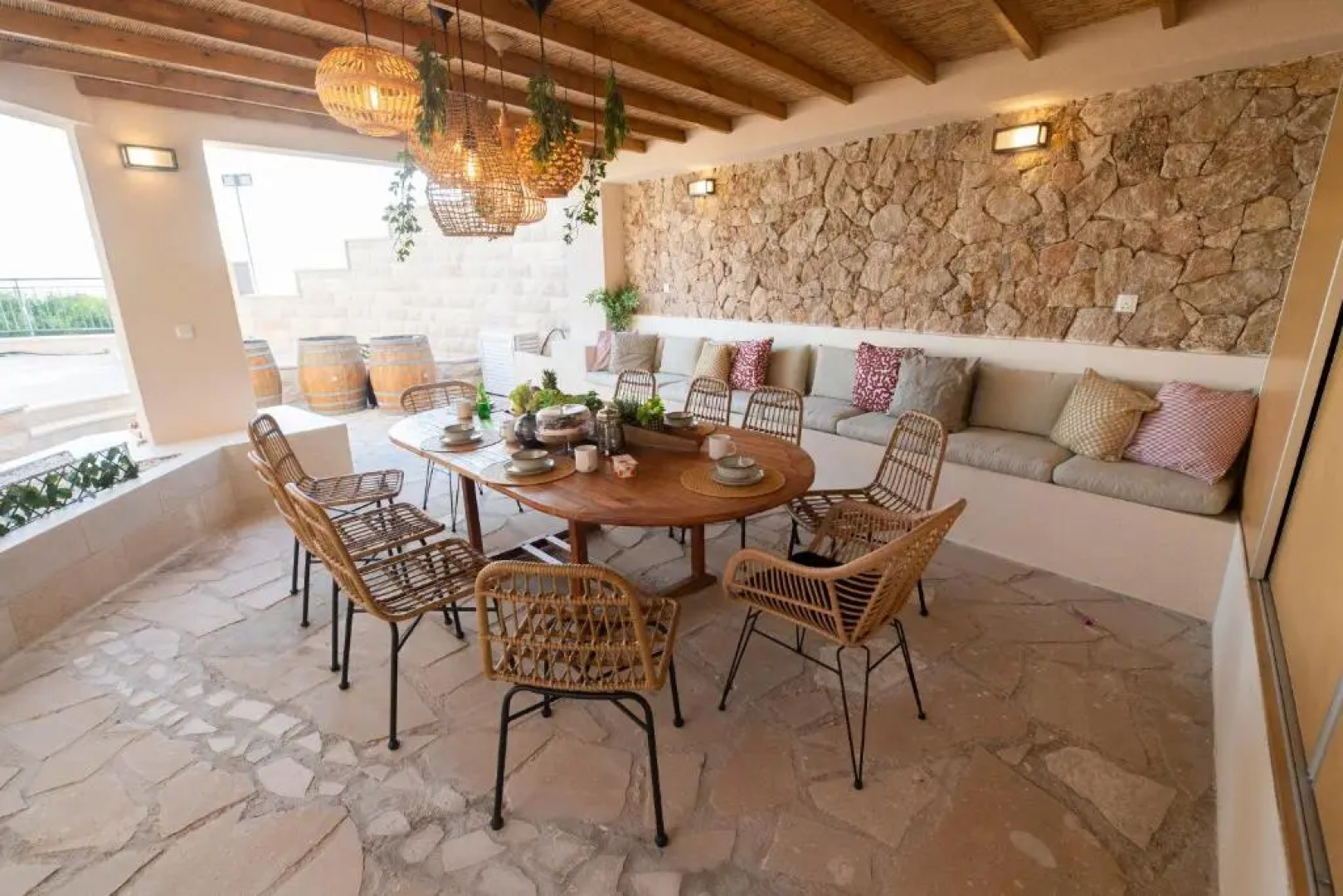 5 bed Villa in Tala, Pool & Panoramic Sea view