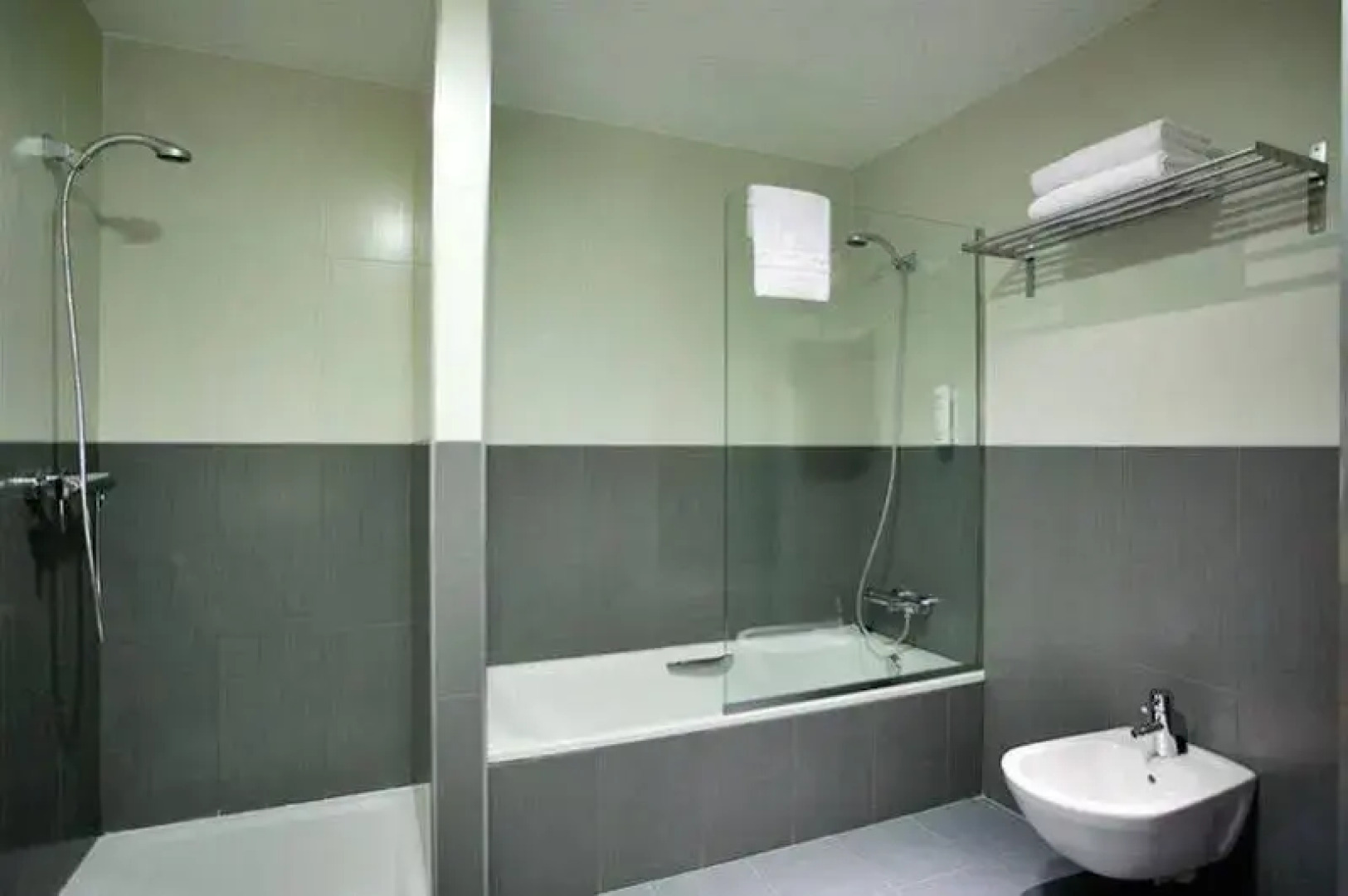 ELE Hotelandgo Arasur