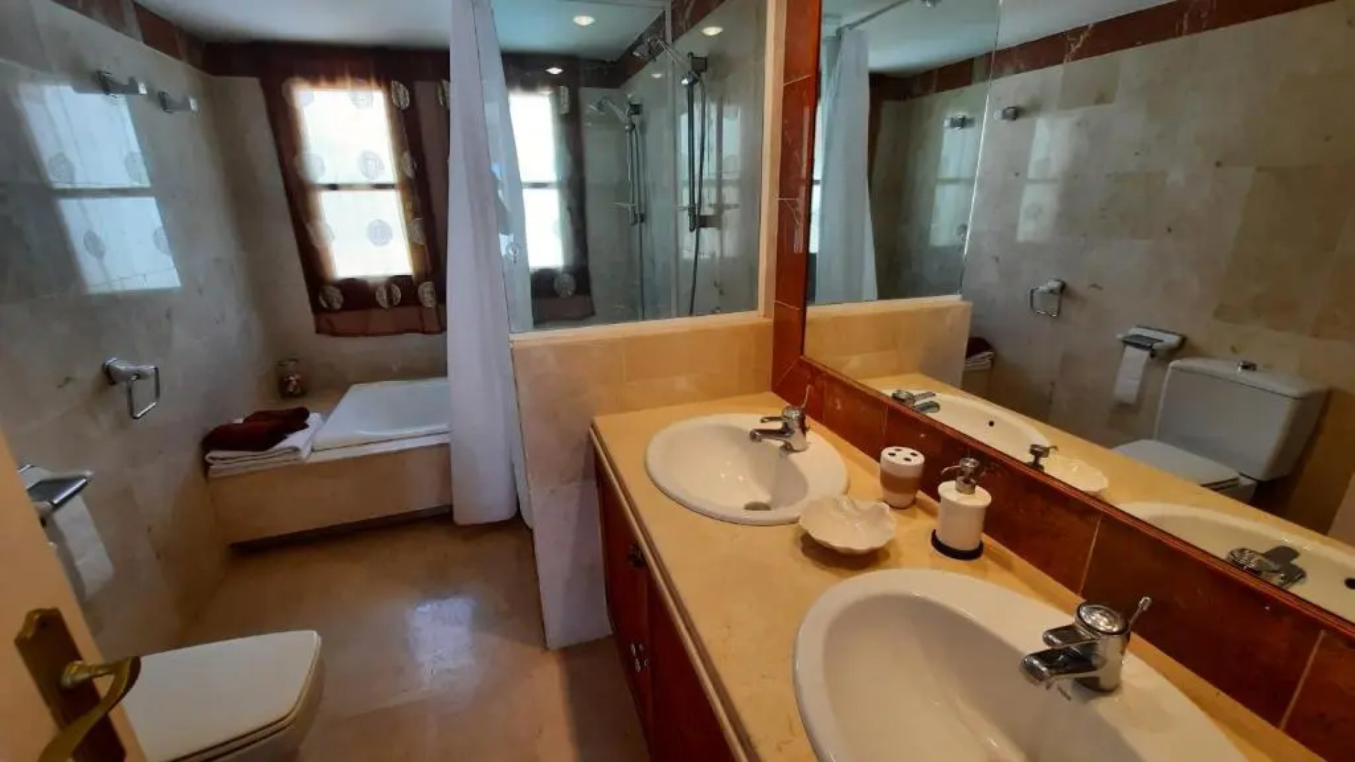 Loma del Rey 56 - casa primera linea de mar