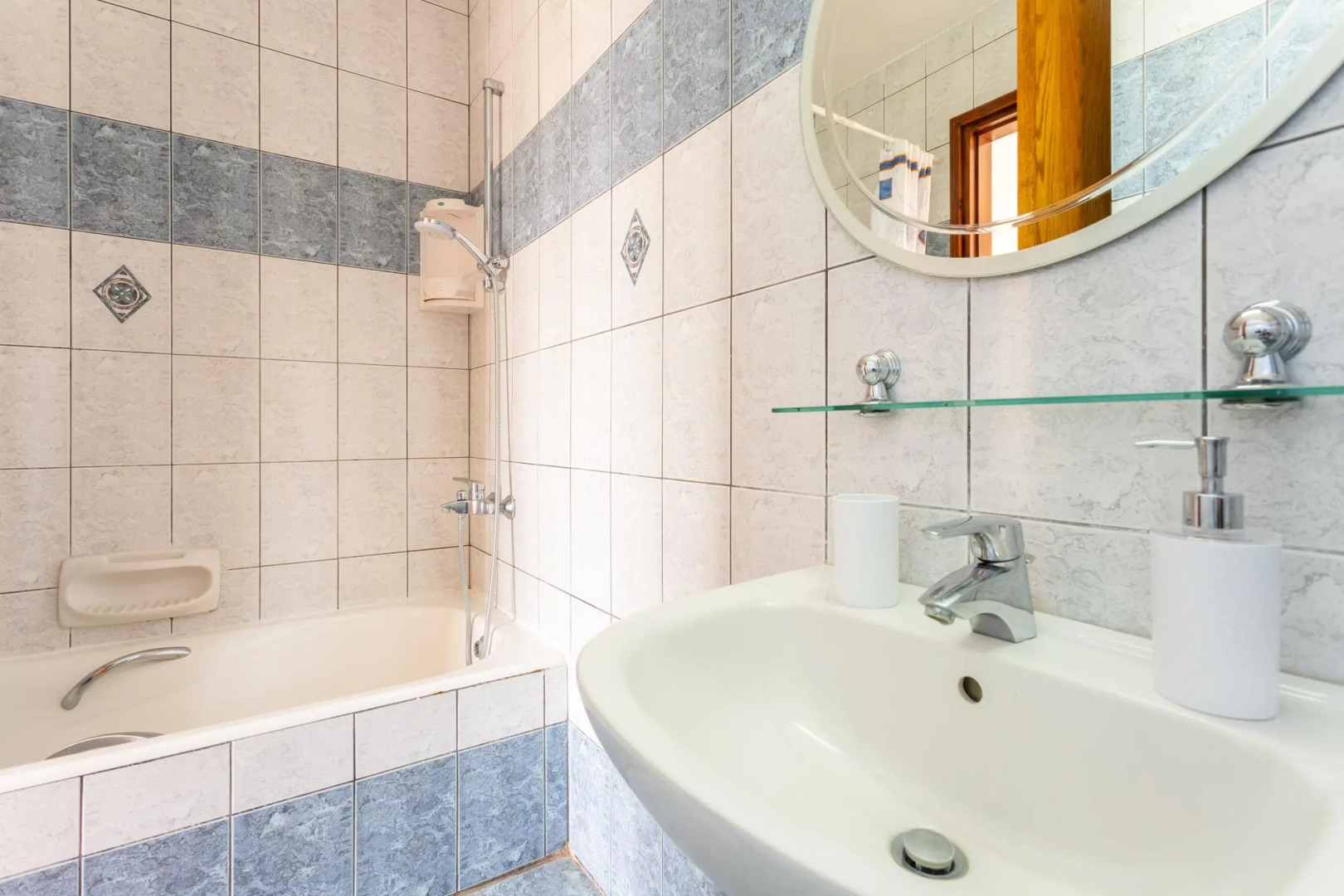 Villa Pelagos Large Private Pool Walk to Beach Sea Views A C Wifi - 2429