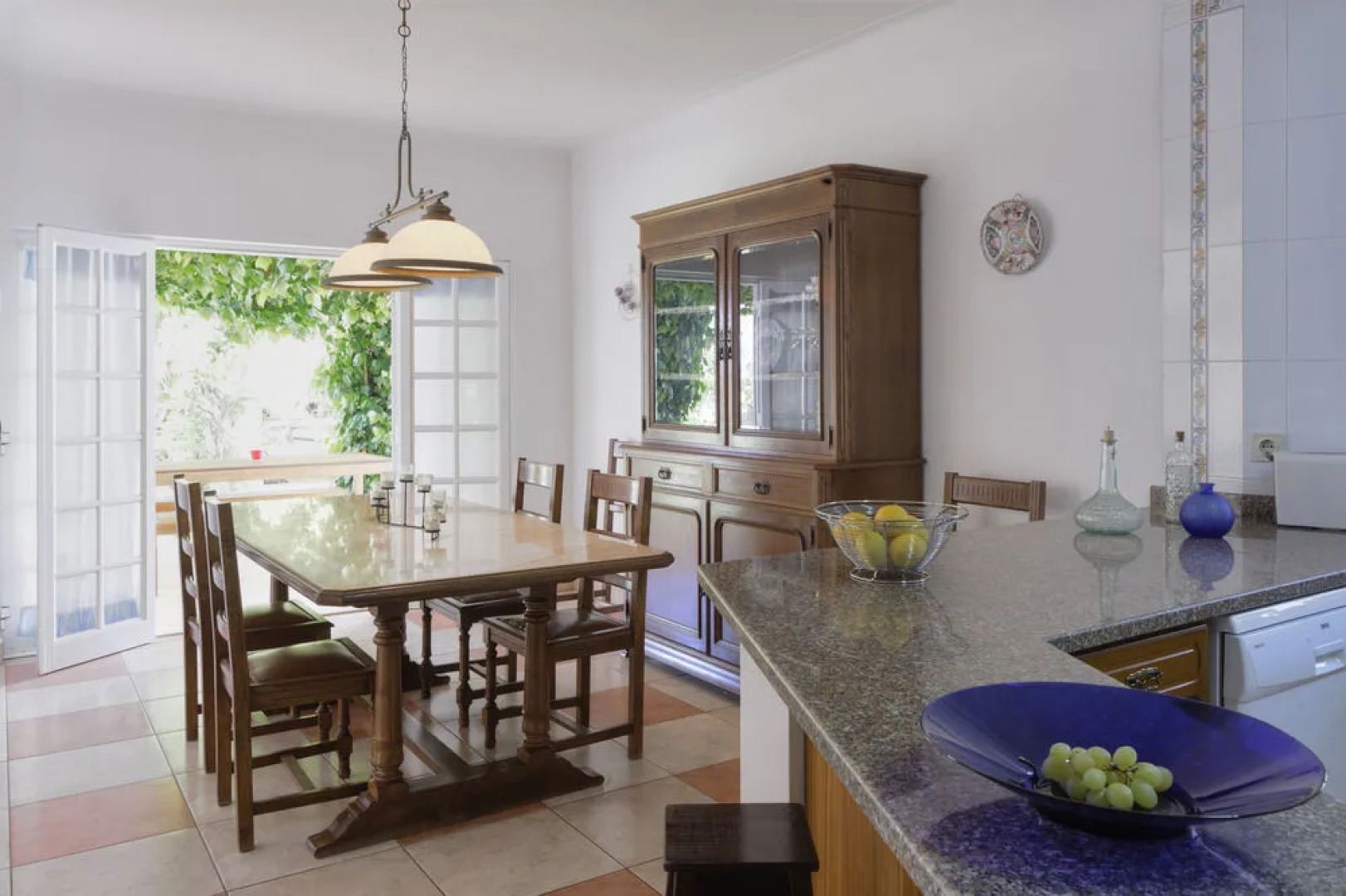 Flow House - Guesthouse & Surf / Kite Surf School