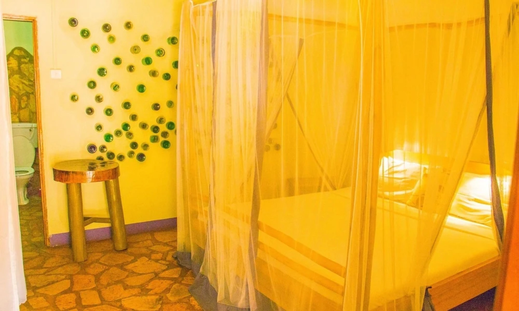 Source Of The Smile Hotel & Guesthouse