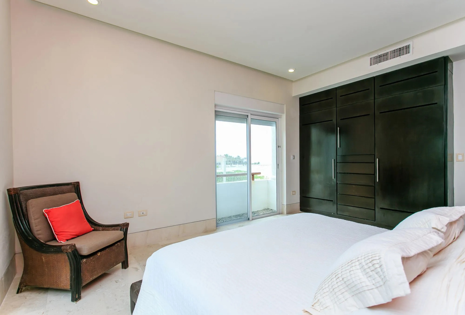 Okol Paraiso by Riviera Rentals