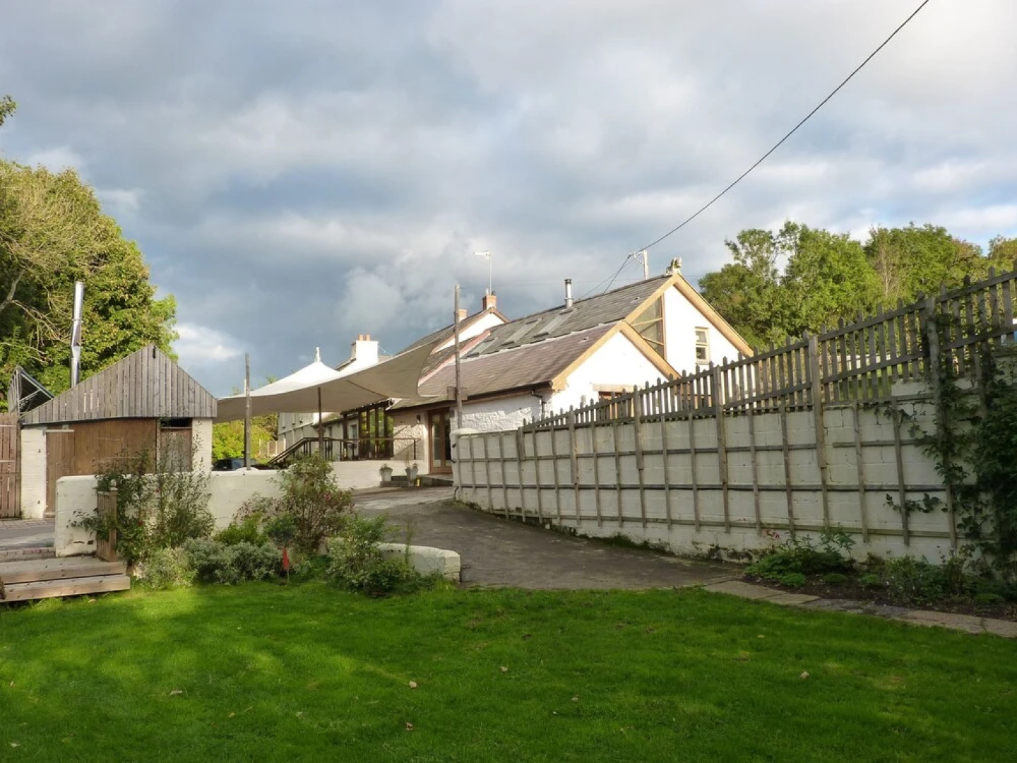 Ceridwen Glamping, Double decker Bus and Yurts
