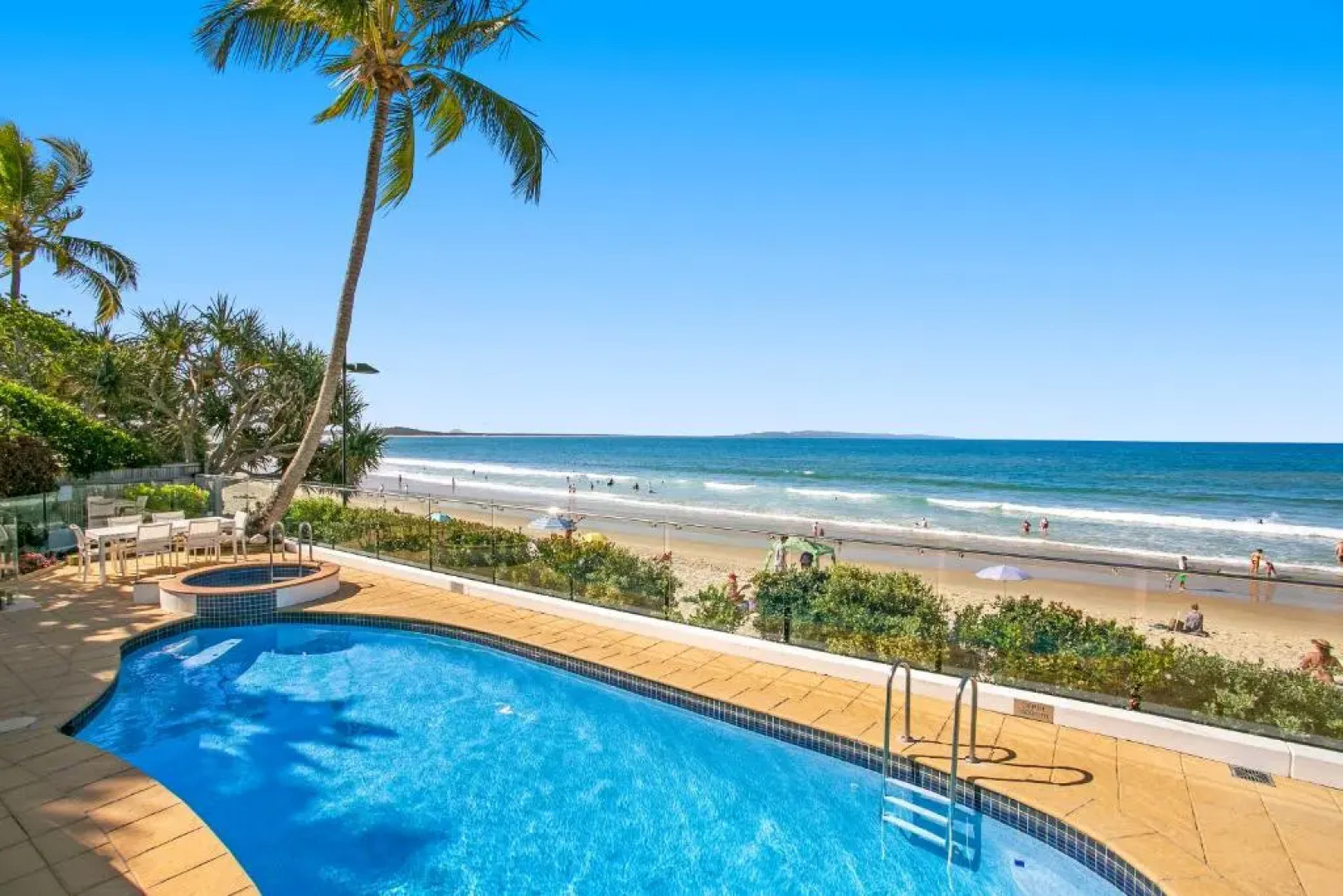 Beachfront Luxury, Hastings Street