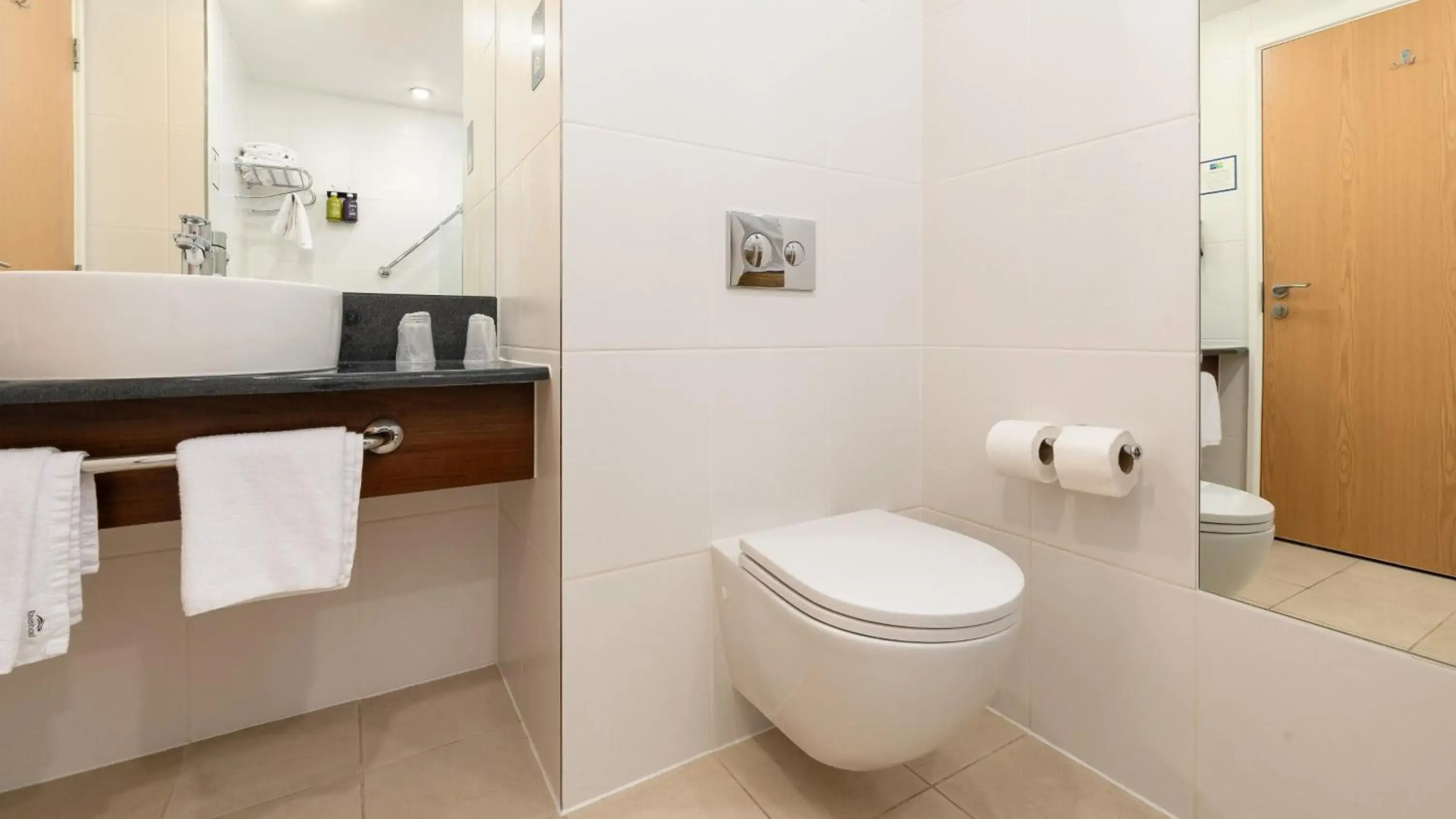 Holiday Inn Express Leigh - Sports Village by IHG