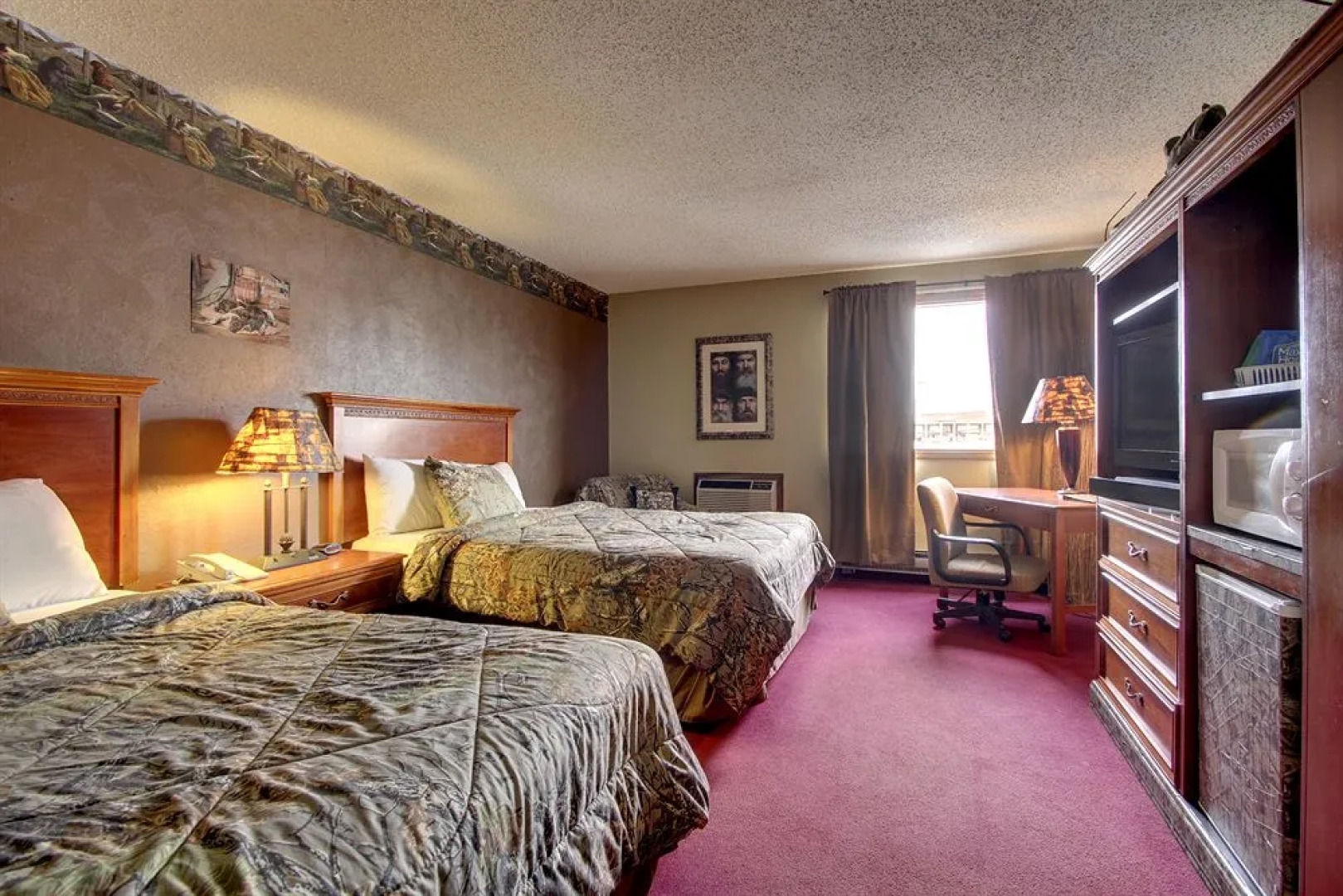 Eagle's Nest Hotel & Conference Center