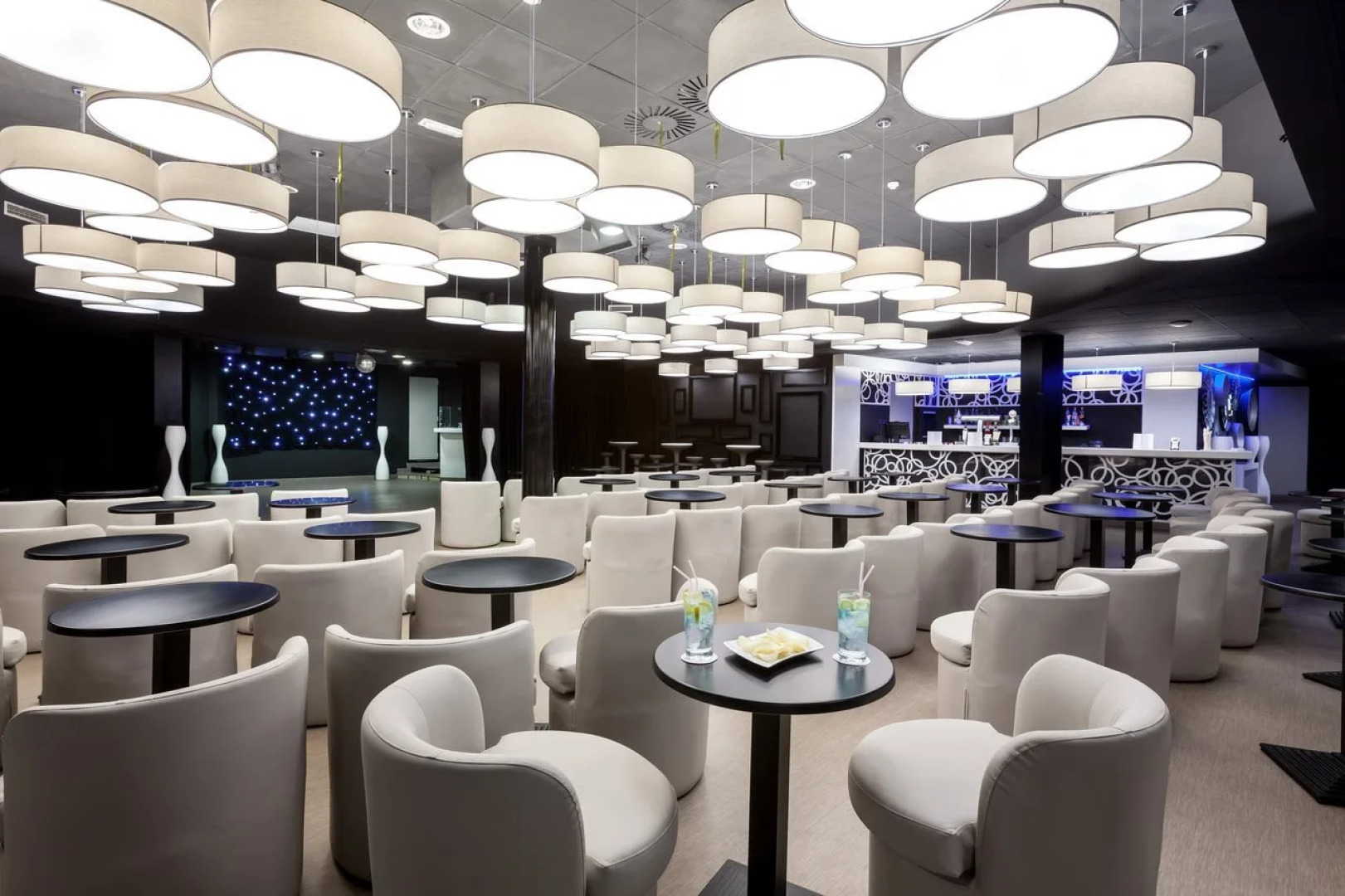 Playaolid Suites & Apartments