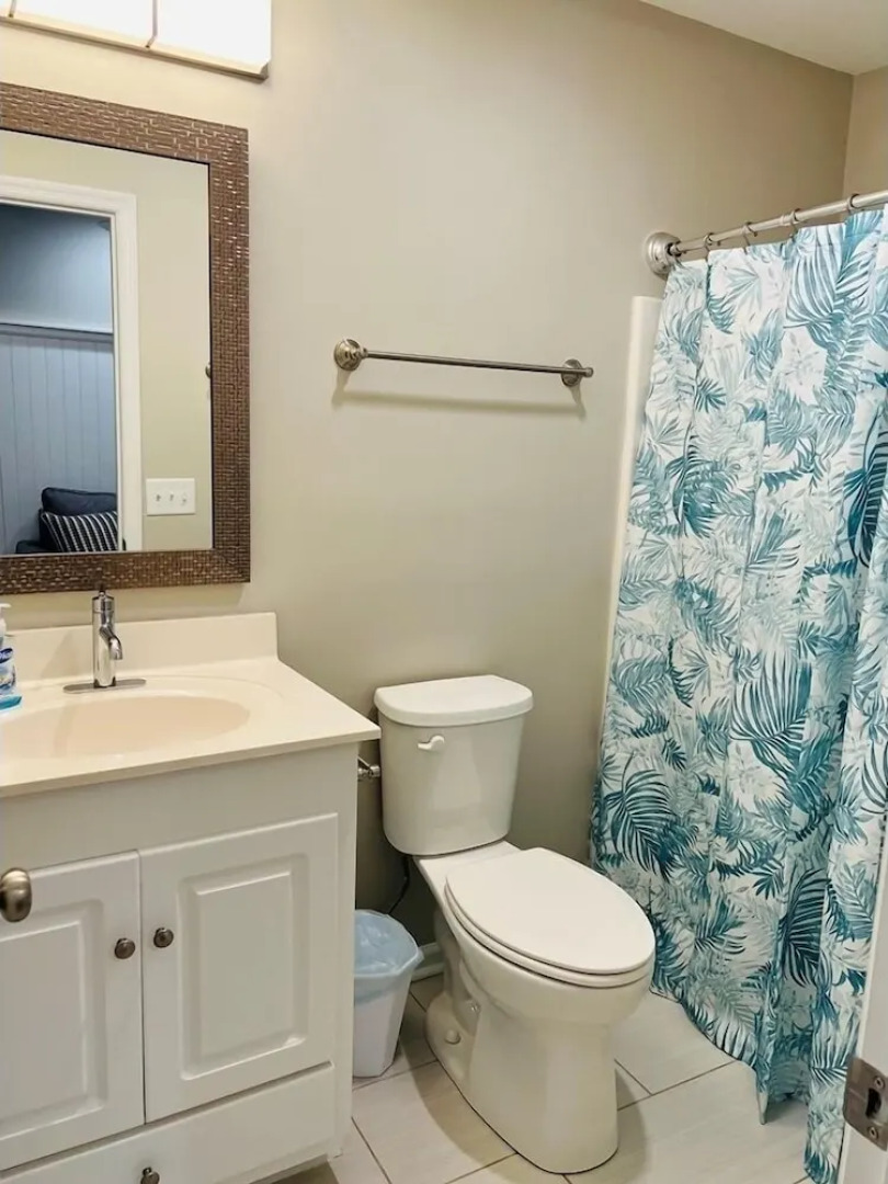 Avalon West- 5 Bedroom Home by RedAwning