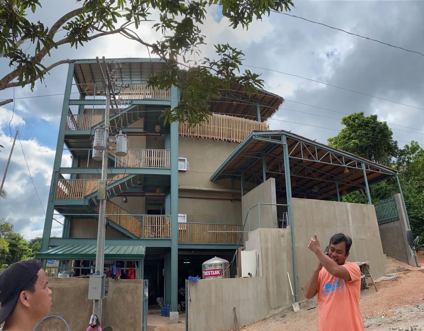 Outpost Hostel - Coron