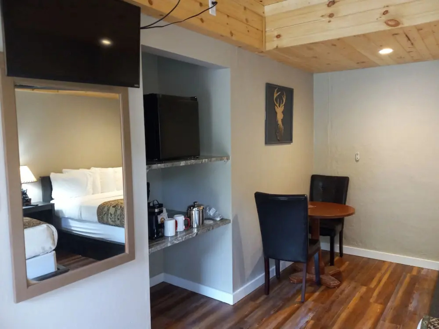 The Carter Lodge On The River