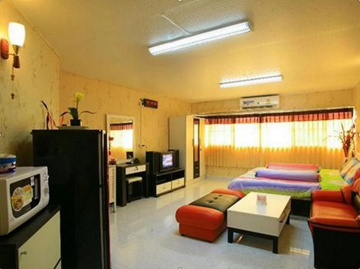 Deluxe at Popular Condo