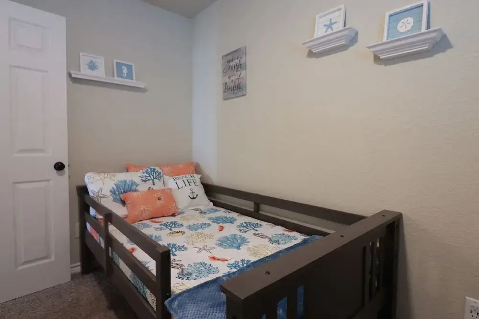 Superb Home With Private Walkover to Beach