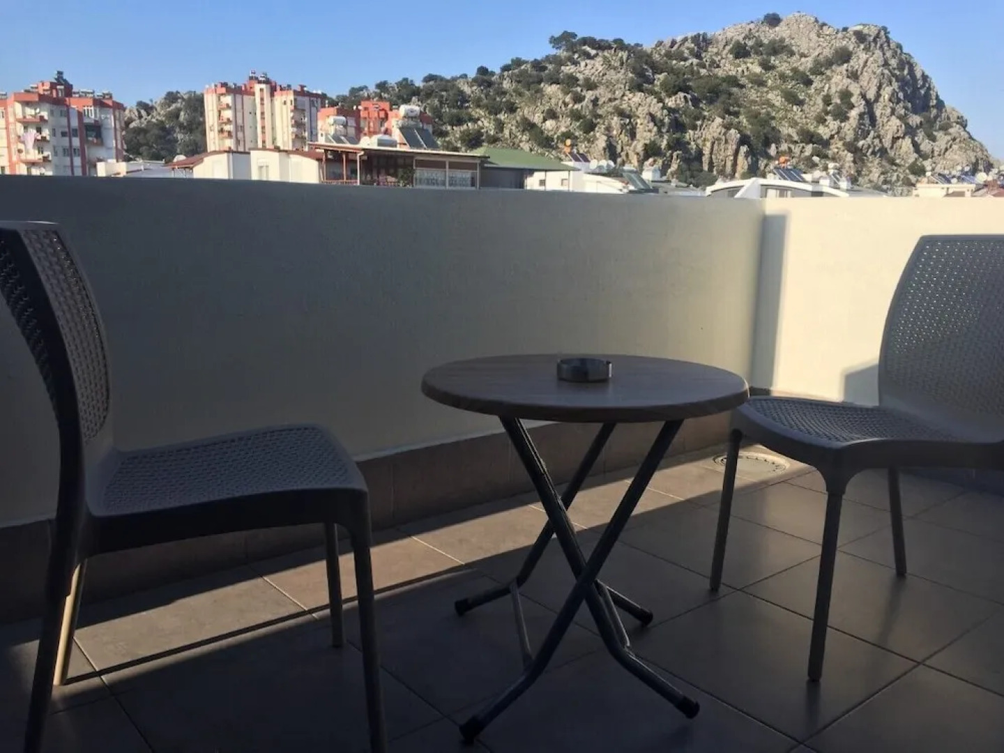 Golden World Suite Hotel