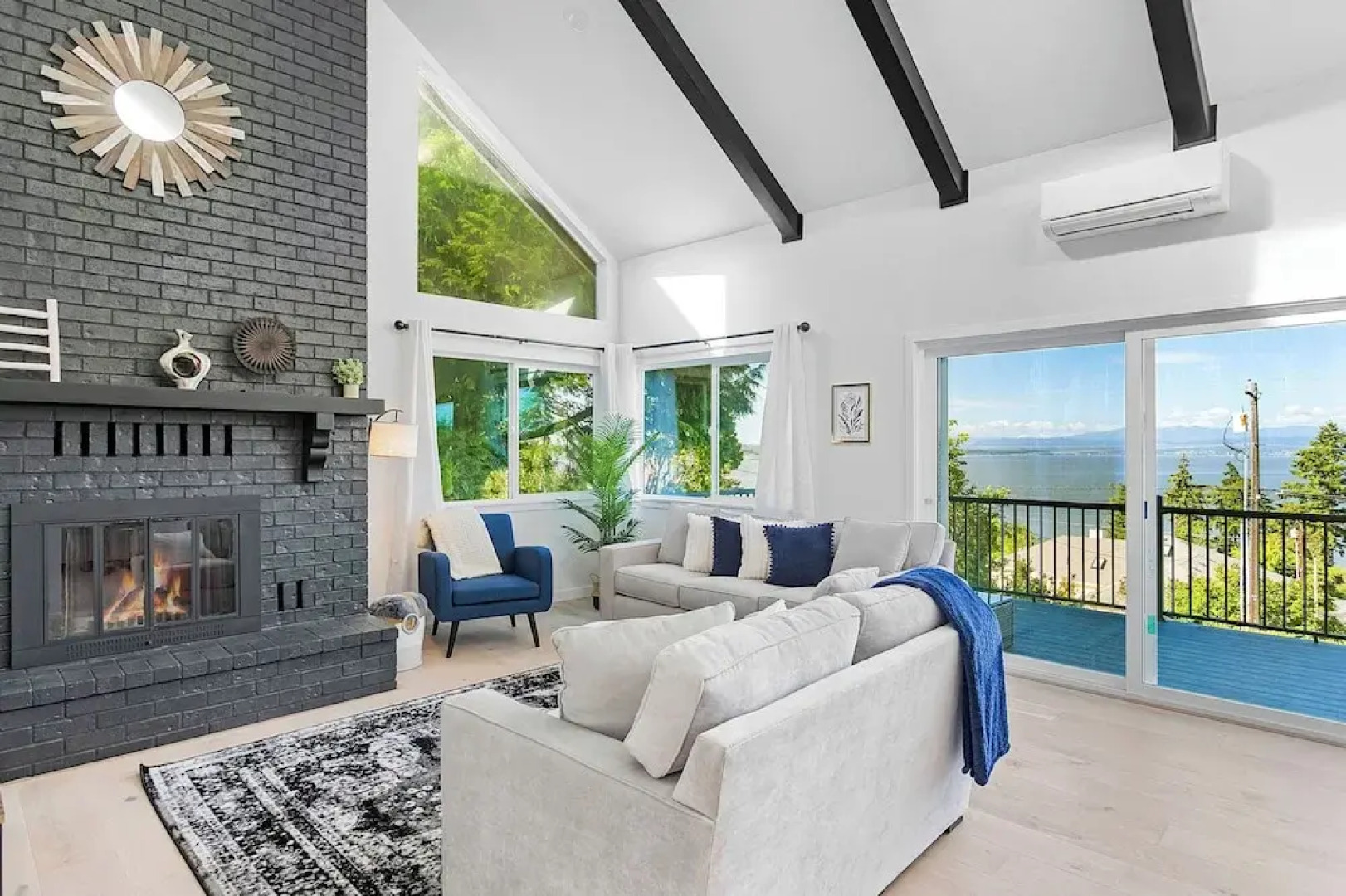 Peaceful Island Getaway Port Susan views