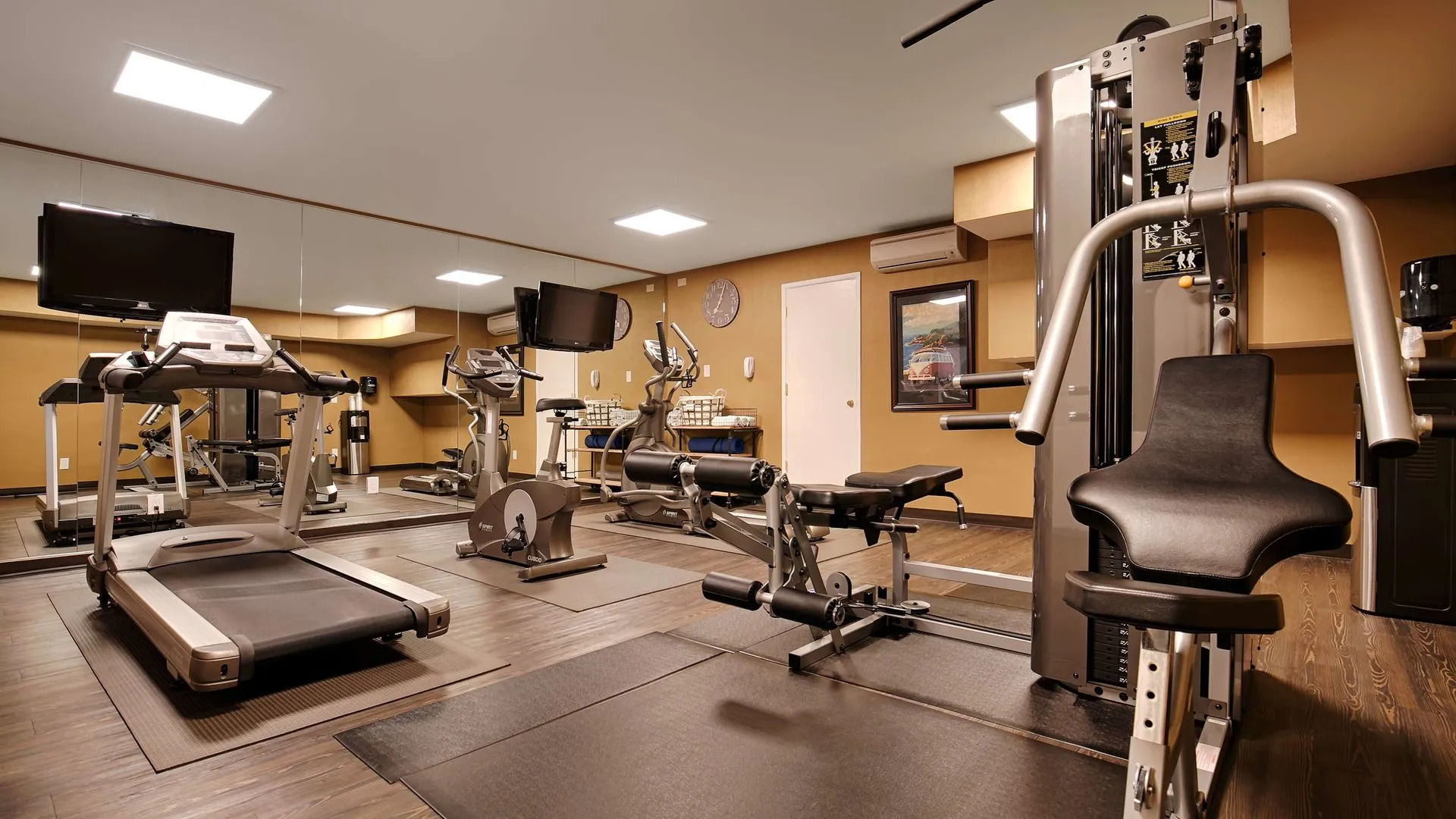 Best Western The Inn & Suites Pacific Grove