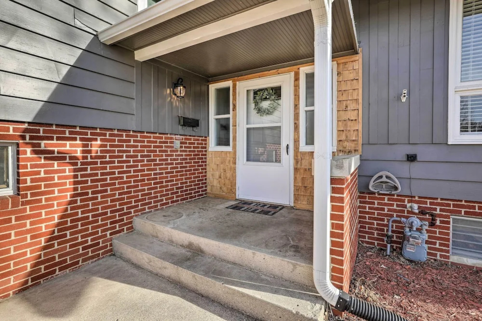 Sioux Center Split-level Home w/ Game Room!