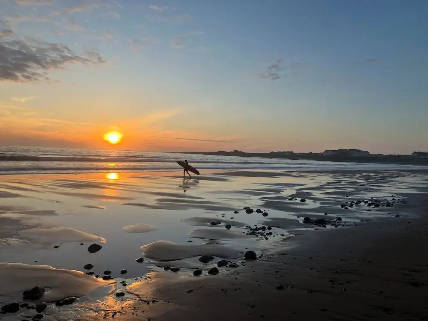 3-bed House Sleeps 6 With Patio