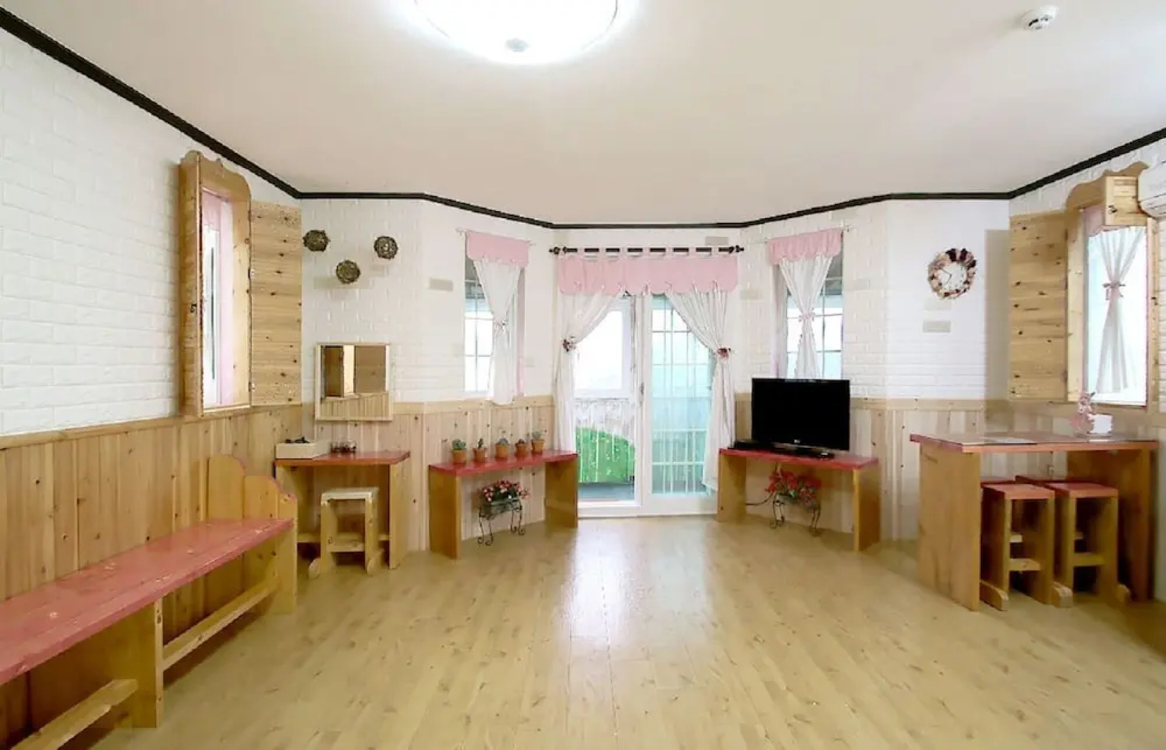 Daegwallyeong Wild Floaroma Pension