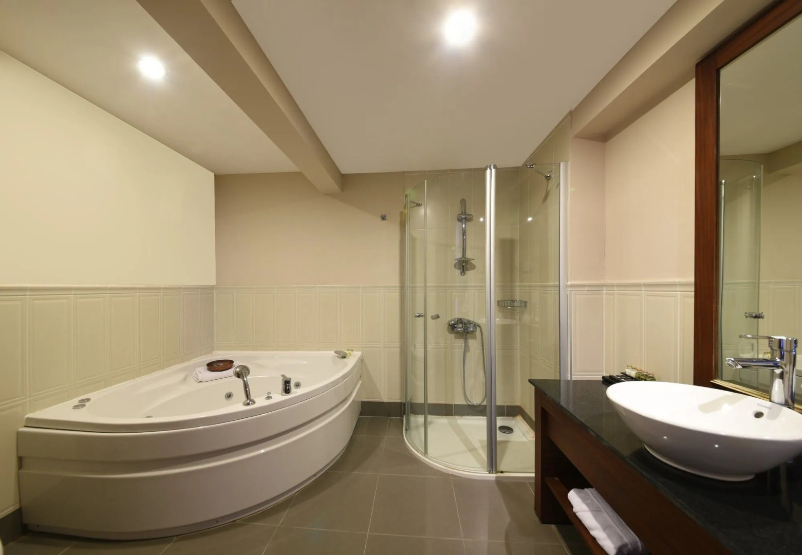 Tiara Thermal & Spa Hotel