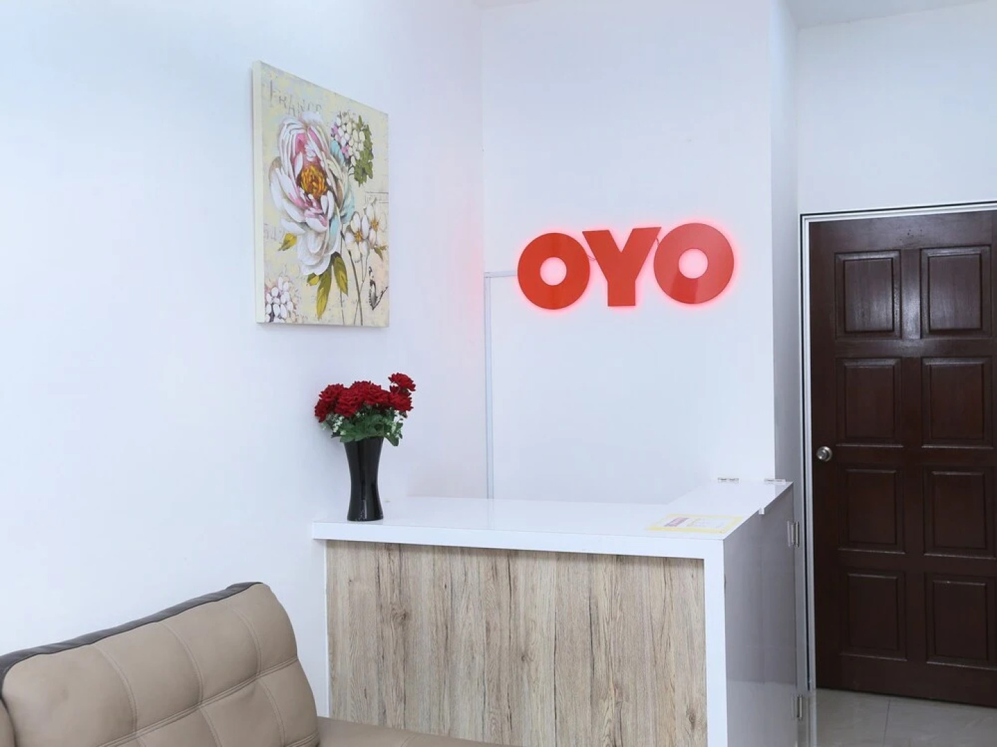 Roselyn Inn by OYO Rooms
