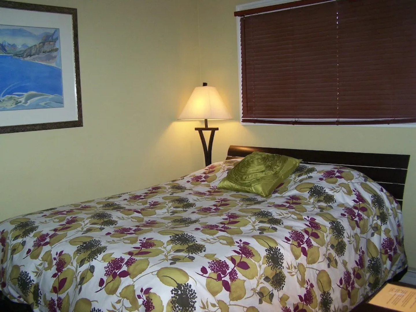 Auberge Kicking Horse Guest House