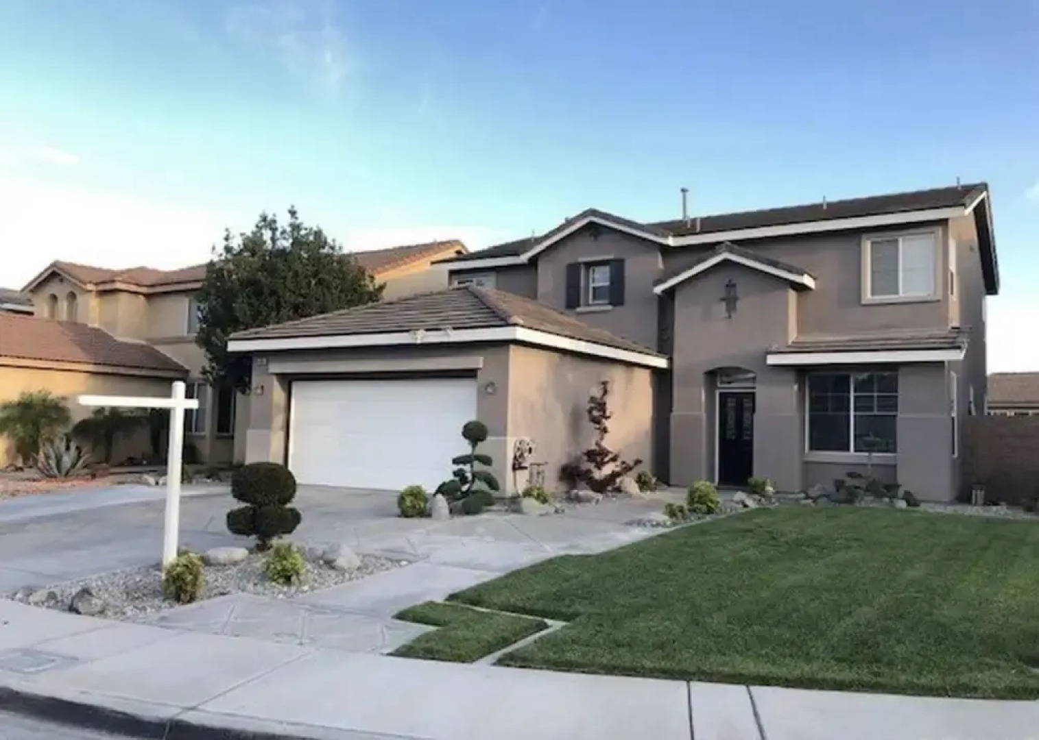One Bedroom With its Full Bathroom