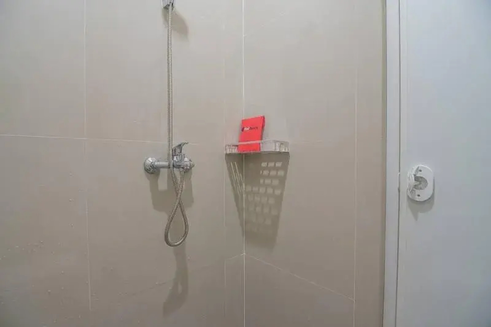 RedDoorz near Ambarukmo Yogyakarta