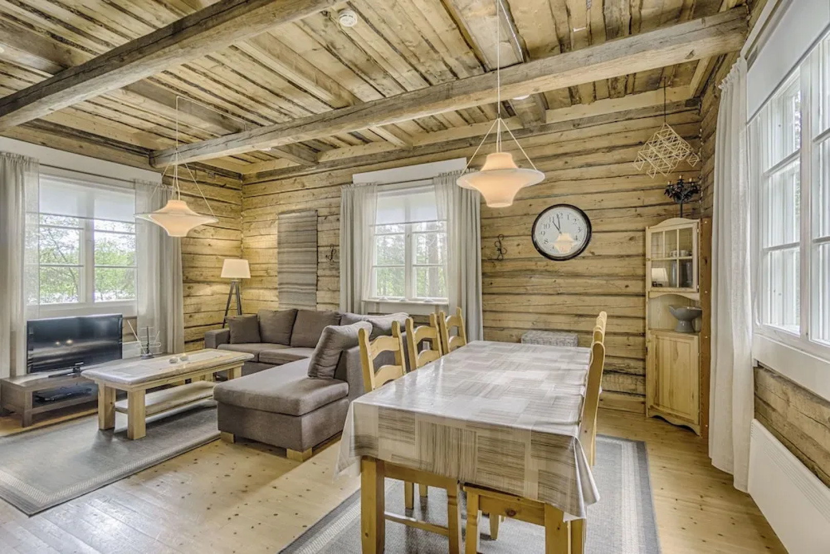 Ruka Safaris - Alinan Tupa