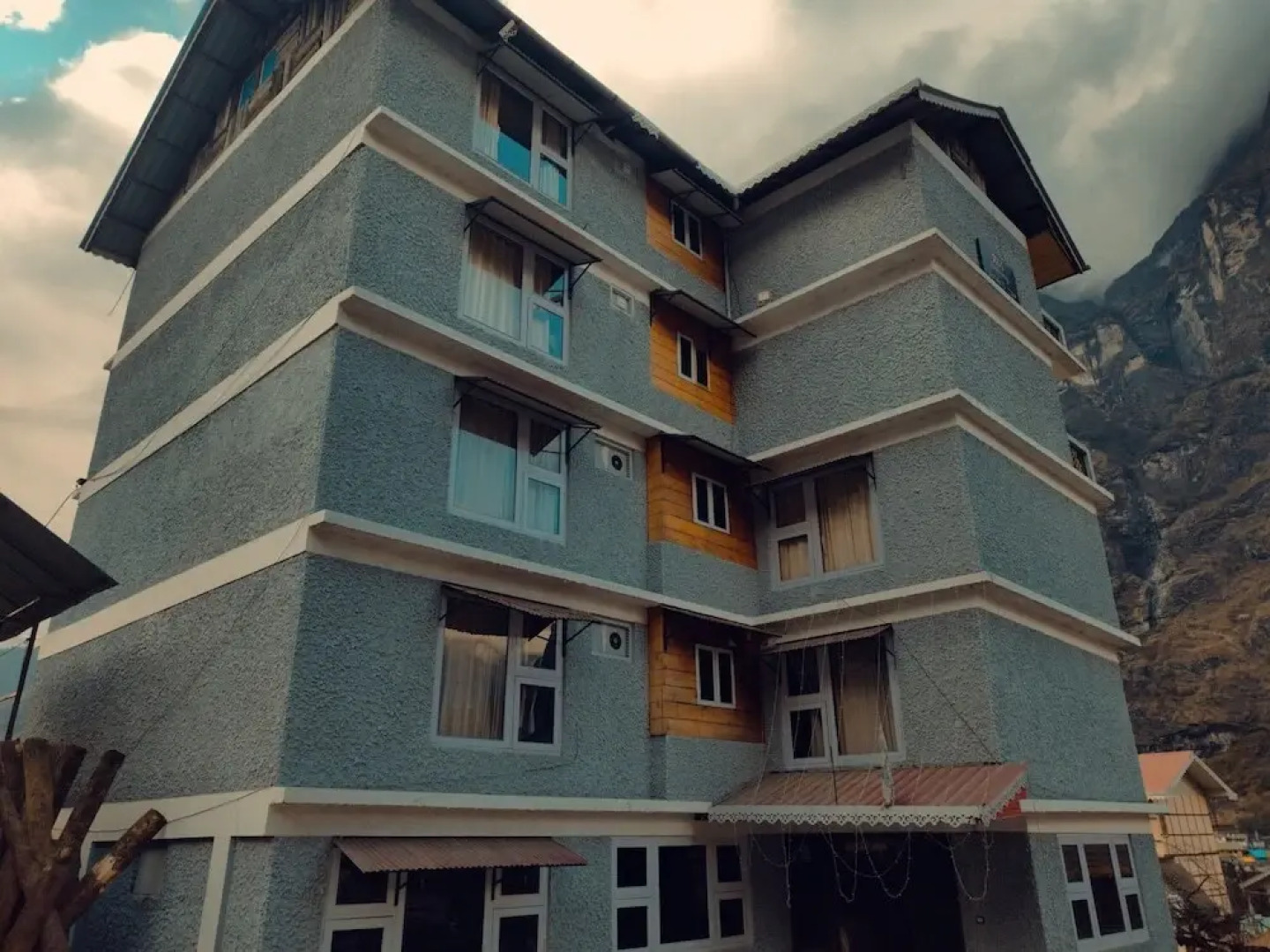 Rufina Lachung's Pride & SPA