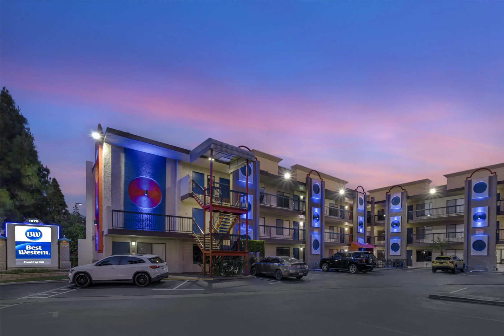 Best Western Courtesy Inn Hotel - Anaheim Resort at the Park