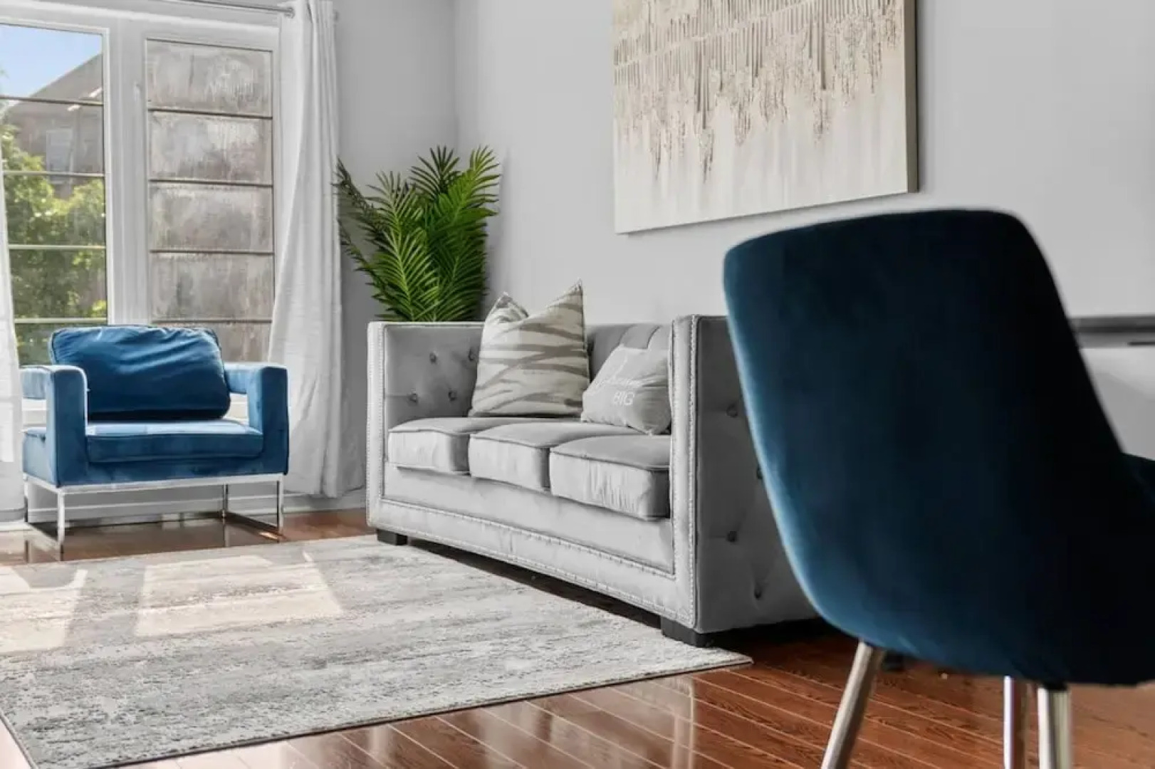 Contemporary 3BR Townhouse in Ajax Cozy Central