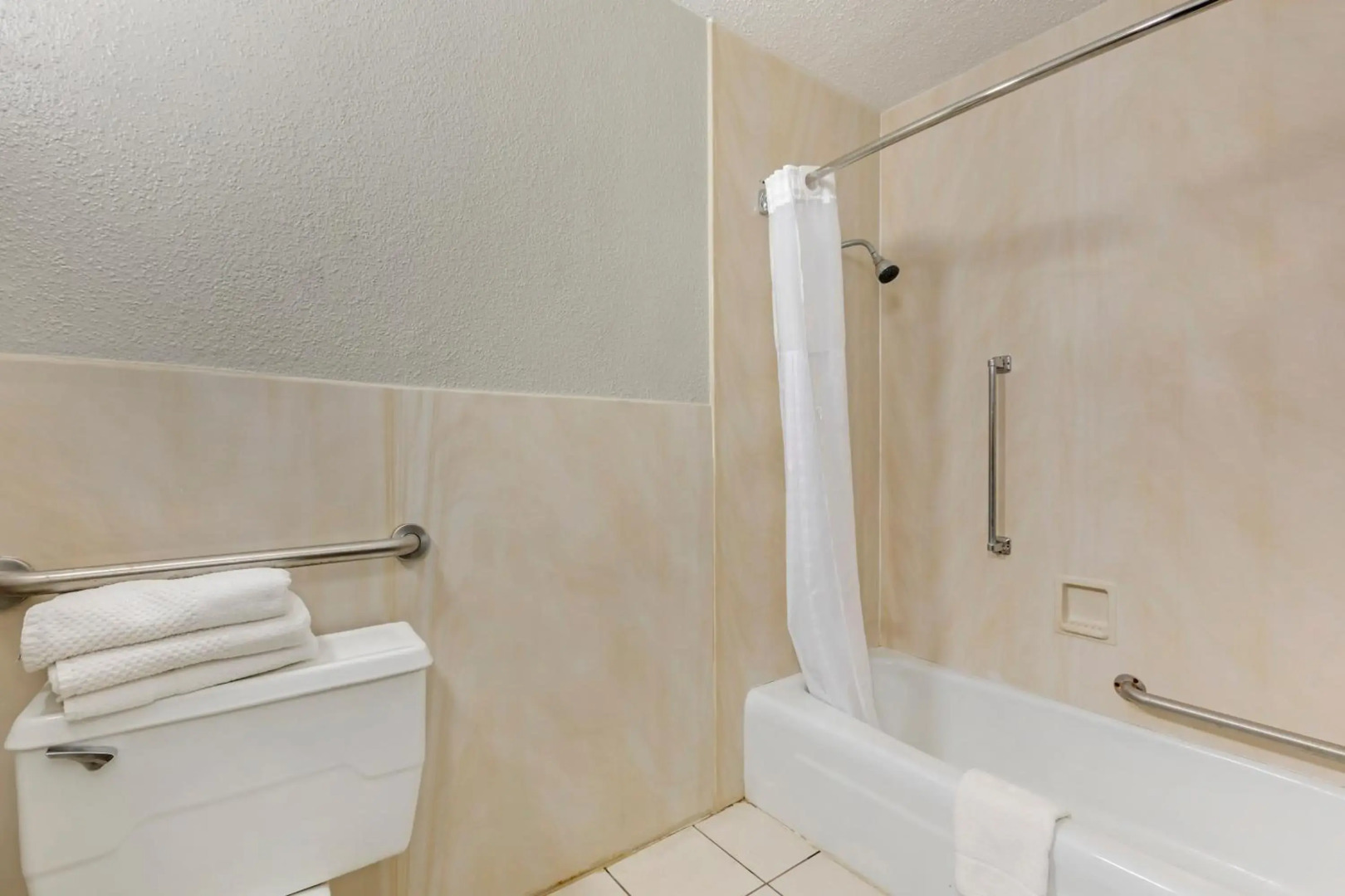 Quality Inn & Suites Santee