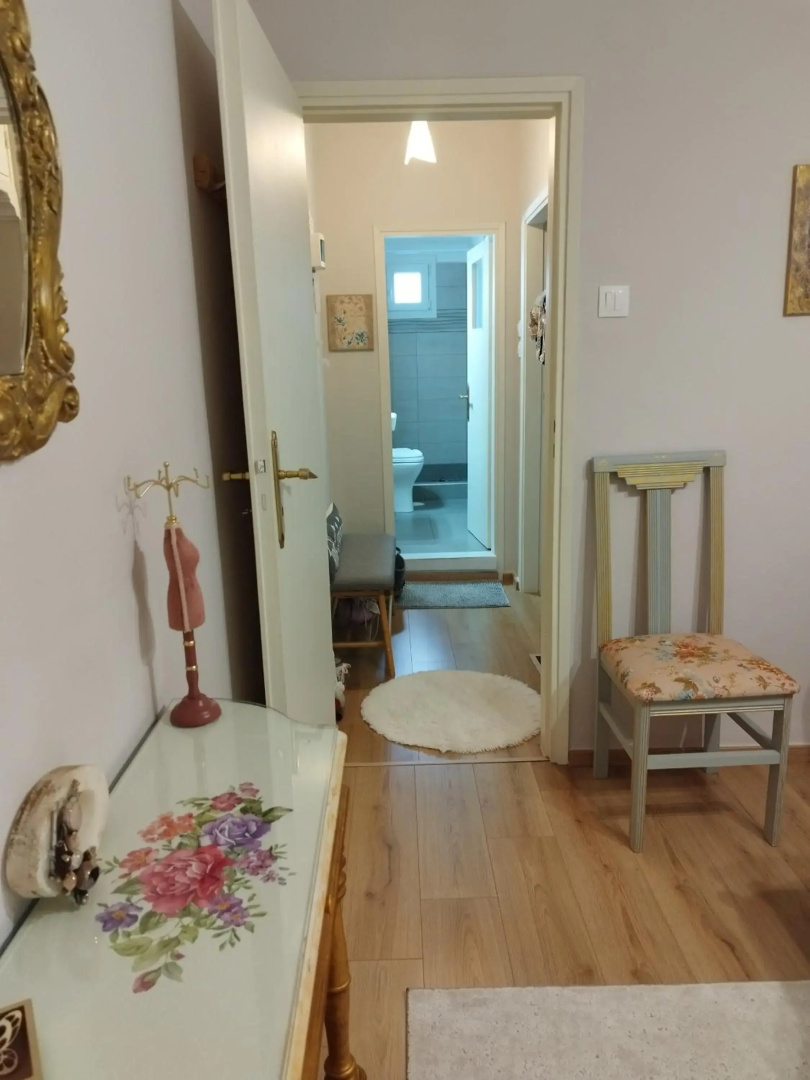 Mary's Dreamy Maisonette
