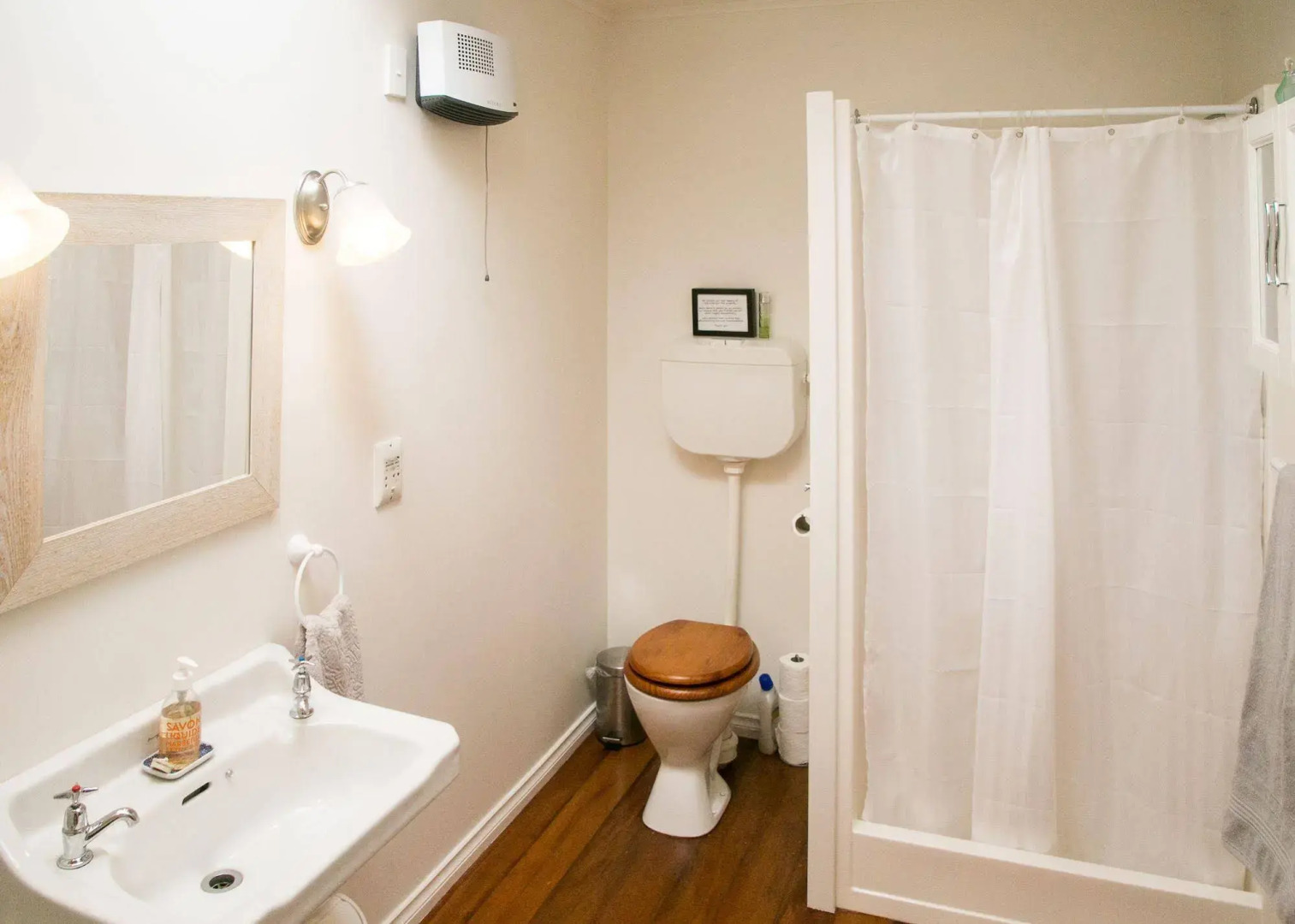 Plum Tree House and Quince Cottage