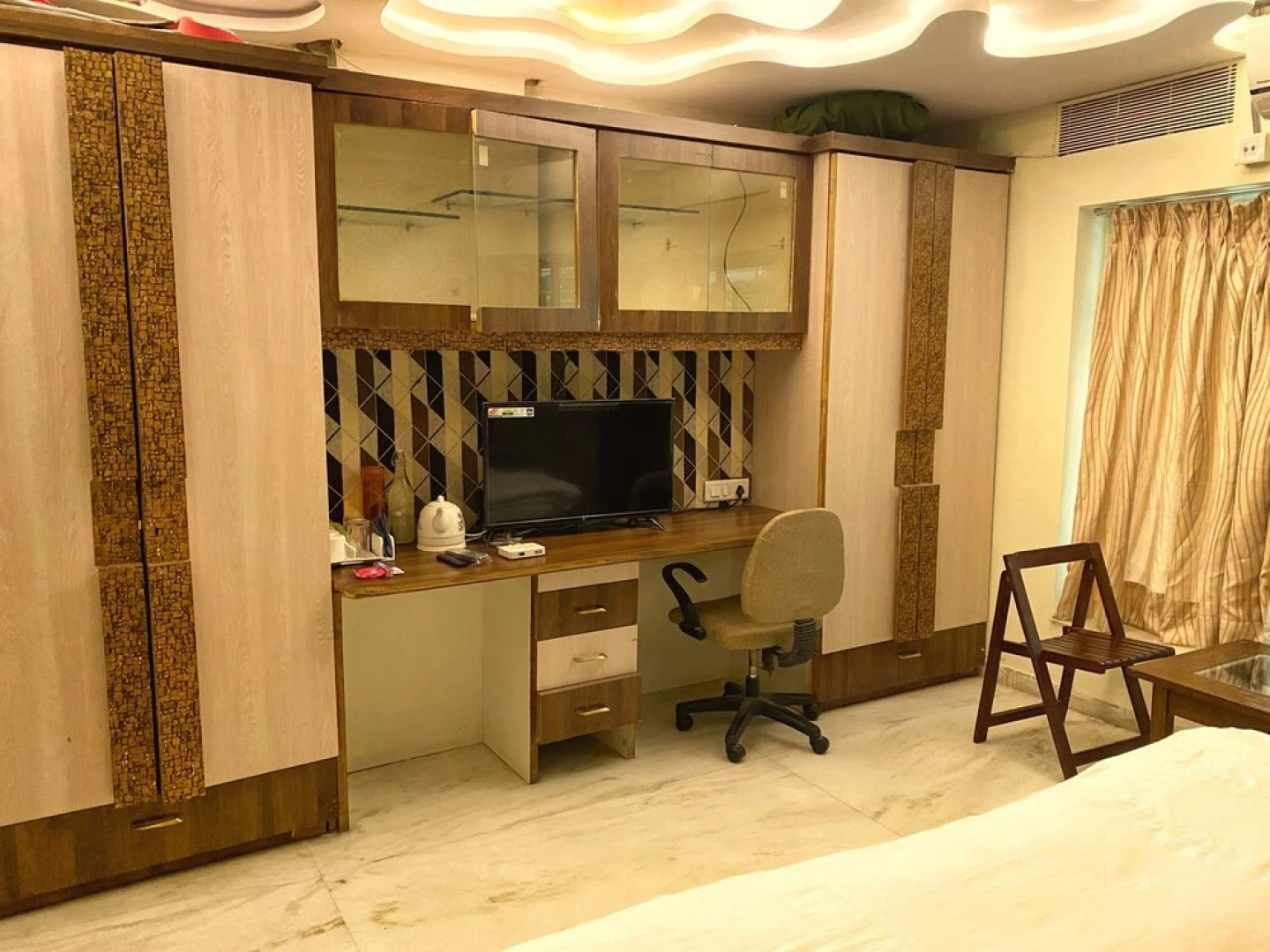 Royal Palms Luxury Rental Apartments