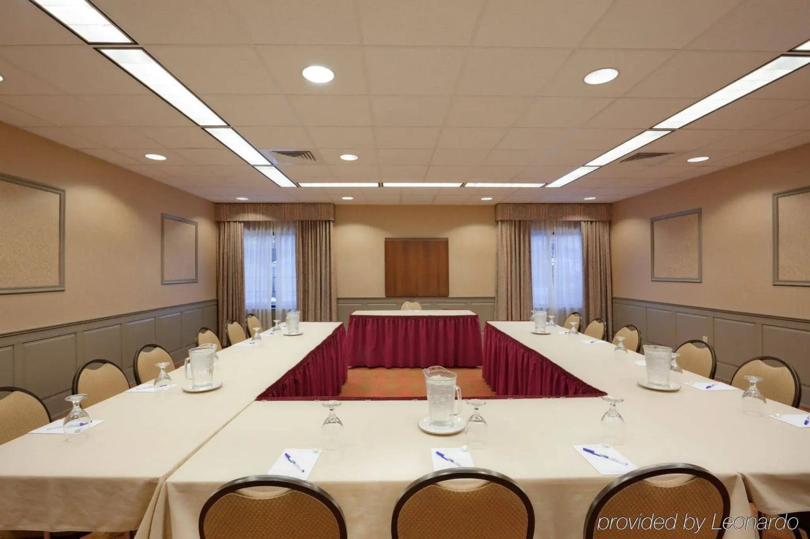 Holiday Inn Express Hotel & Suites Providence-Woonsocket by IHG