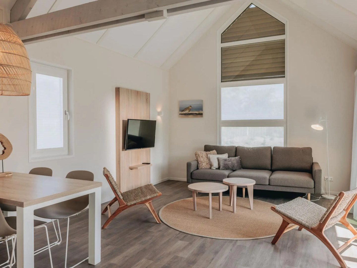 Modern lodge with ir-sauna, 500m from the beach