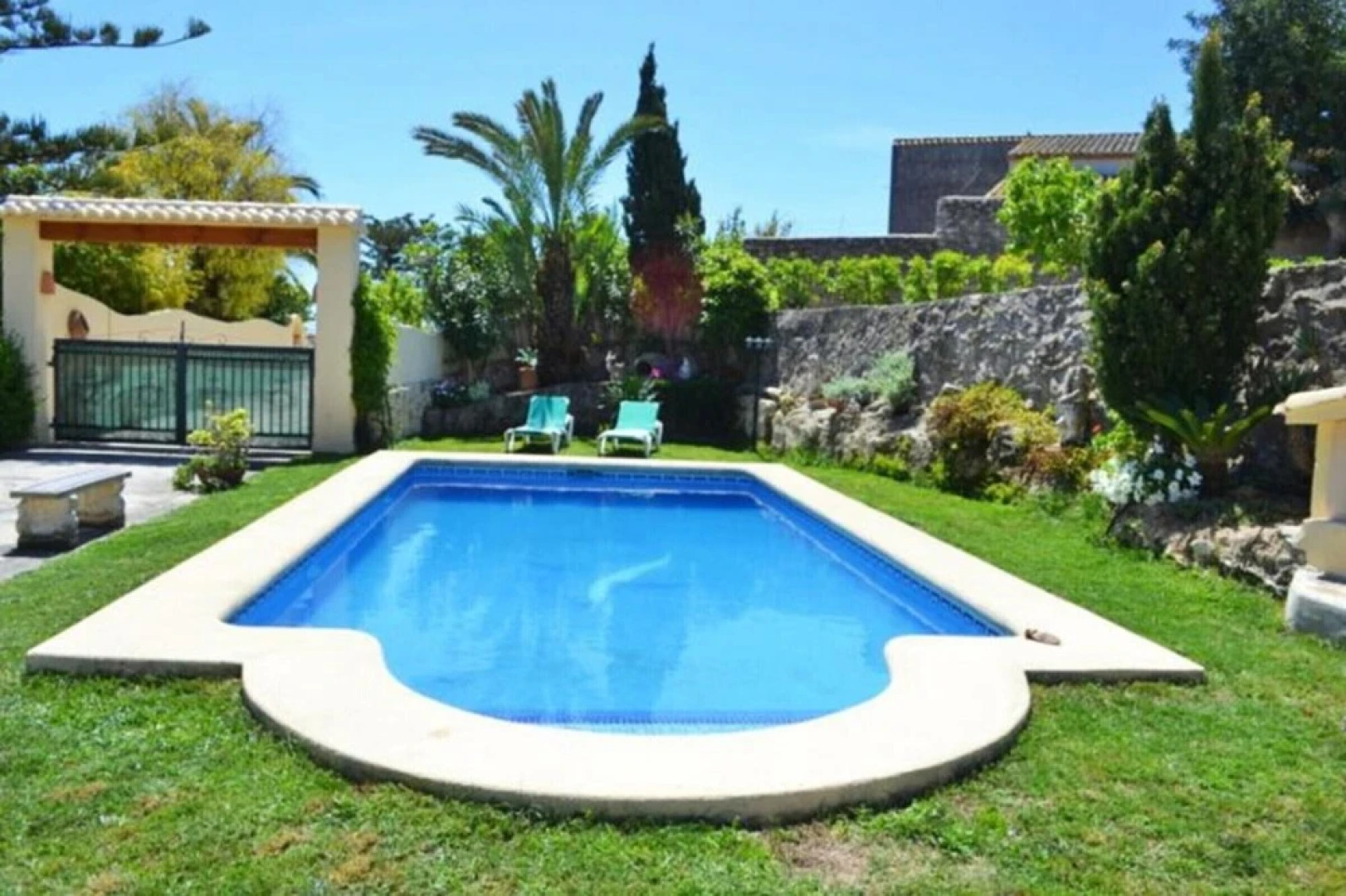 Villa - 3 Bedrooms with Pool - 104988