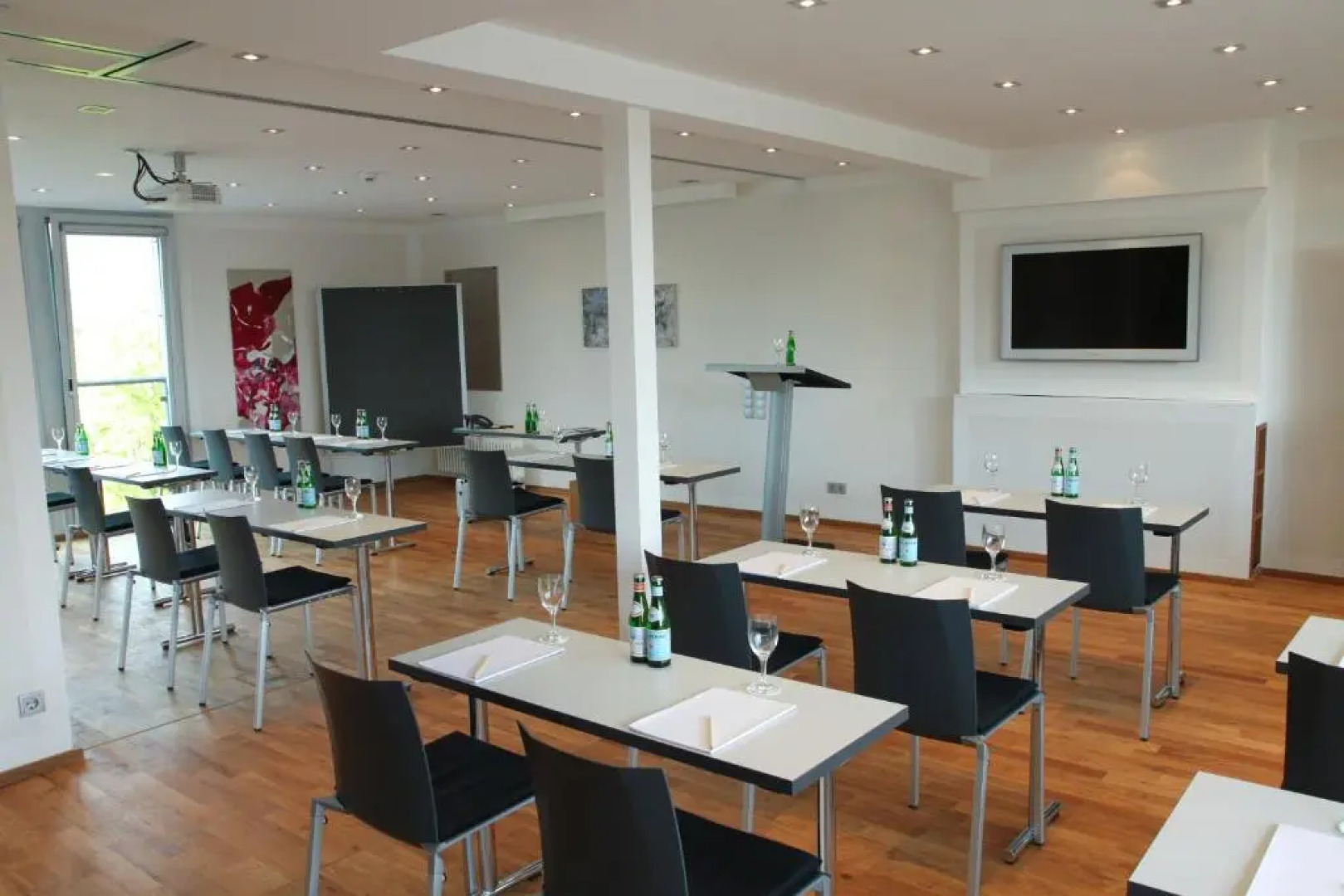Qube Hotel Bergheim