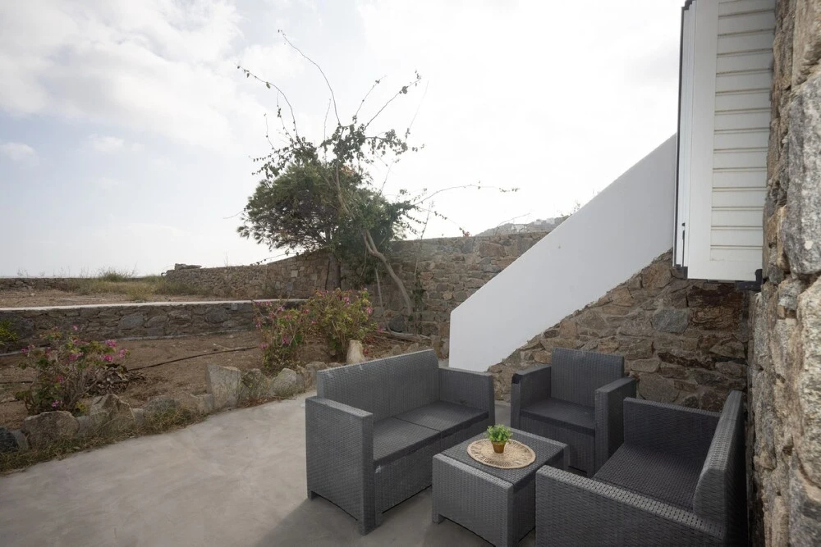 Island Dreaming Opal 2 Bd w shared pool