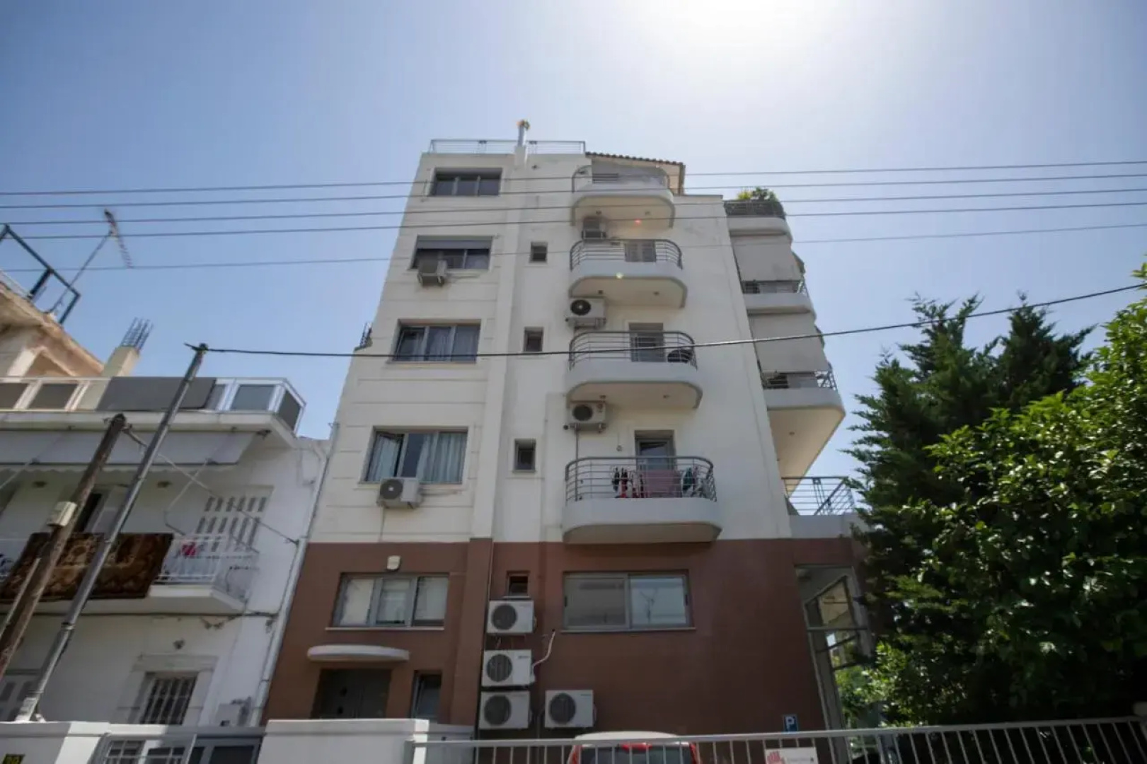 Sunny & cosy 2nd floor apt with a balcony