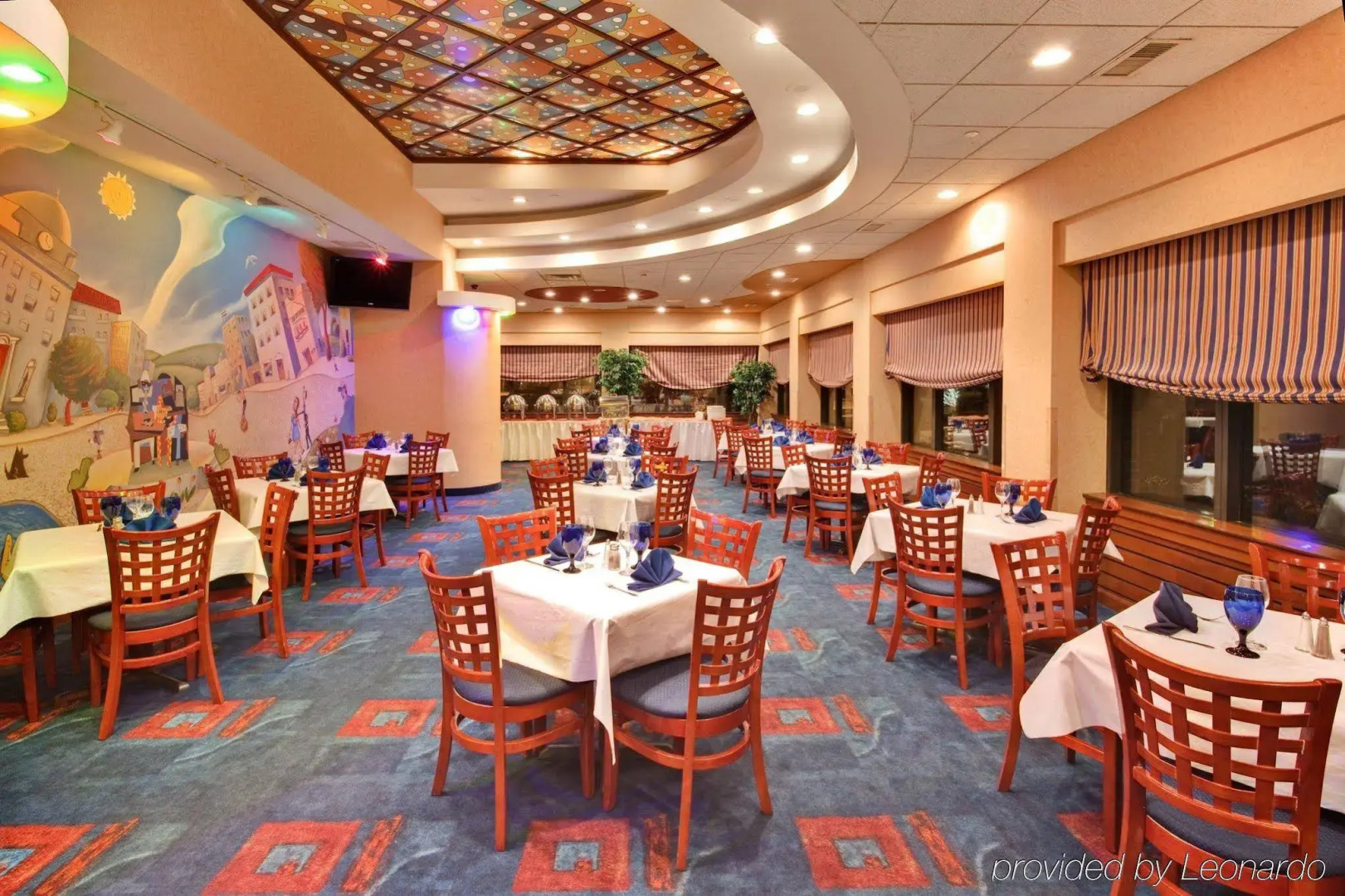 Holiday Inn Hotel & Suites Warren by IHG