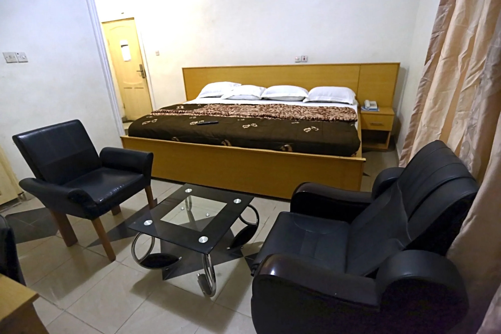 Semper Diamond Lodge