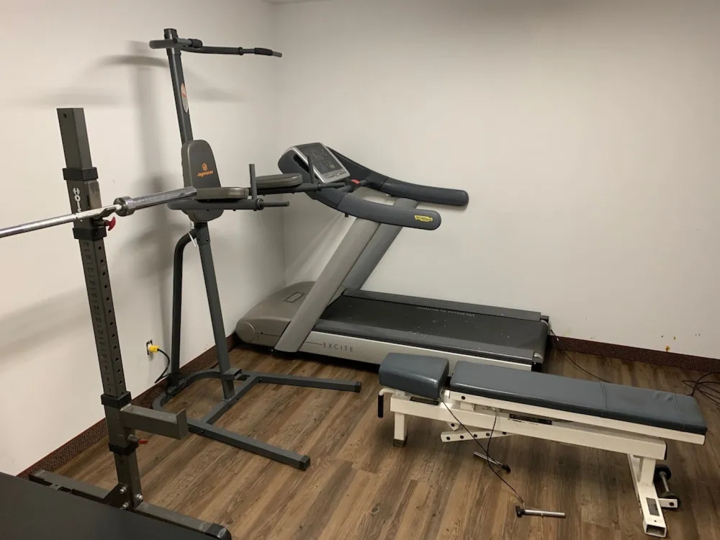 Eagle Peak Lodge & Cabins