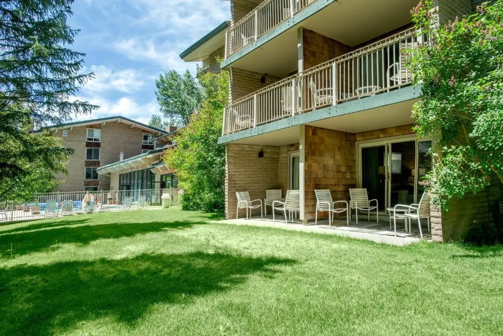 Sandstone Creek Club Condominiums